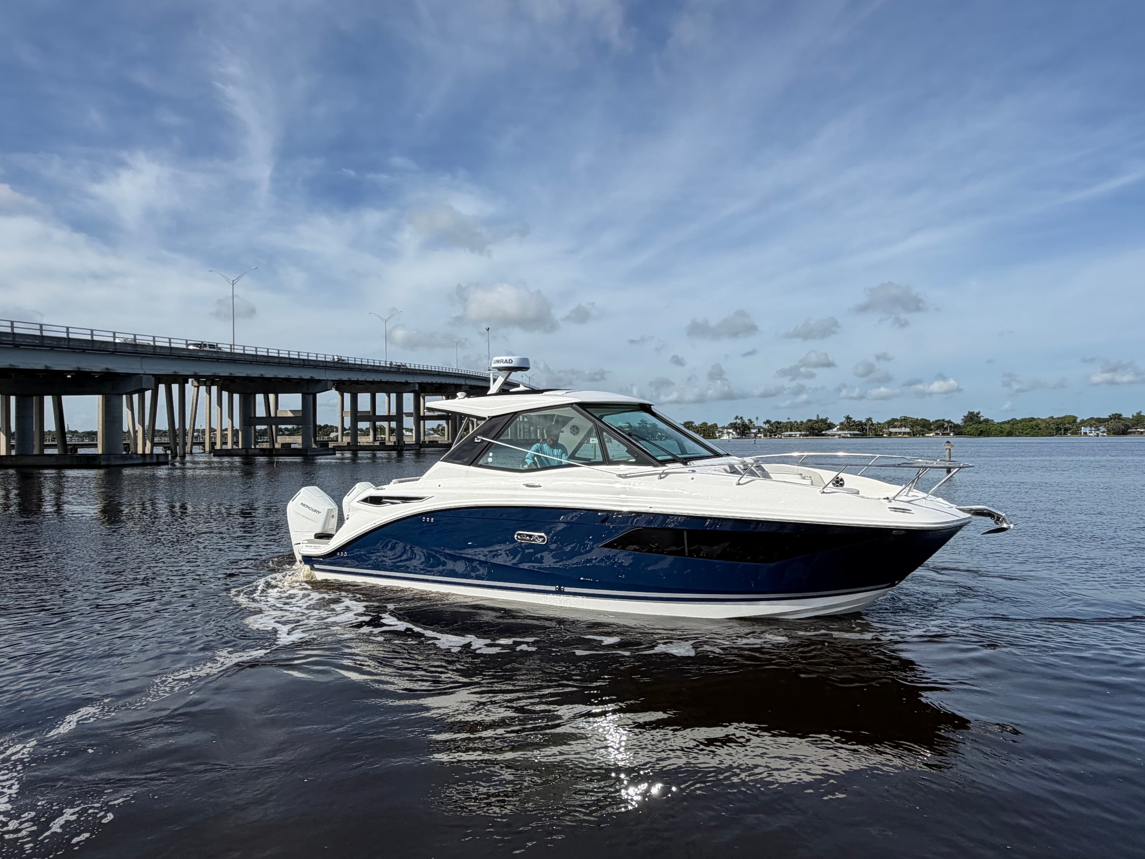 2027 Sea Ray Sundancer 320 Outboard for Sale in Stuart, Florida Express Cruiser 3