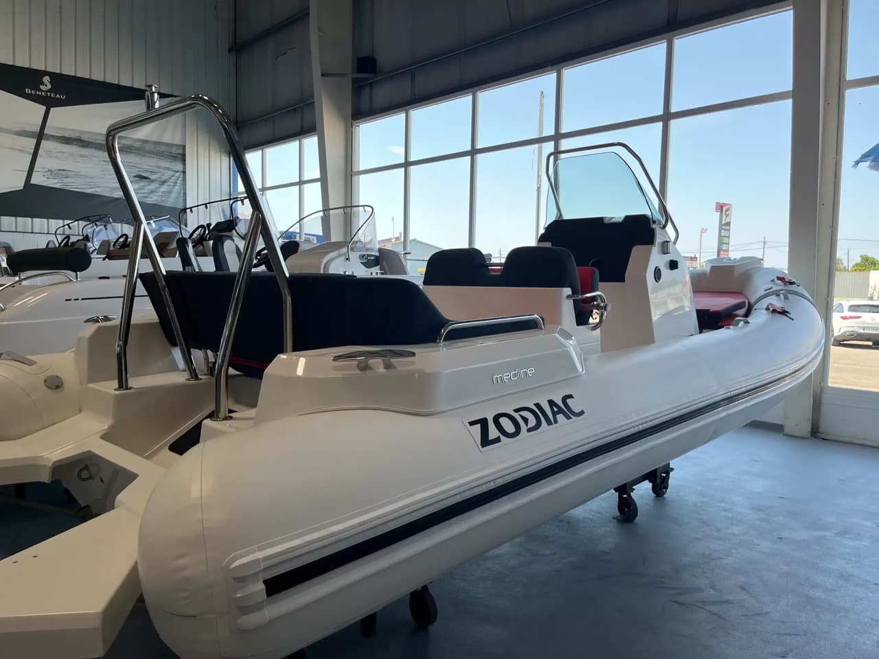 2024 Zodiac Medline 6.8 for Sale in Viladamat, ES RIB (Rigid Inflatable) 2