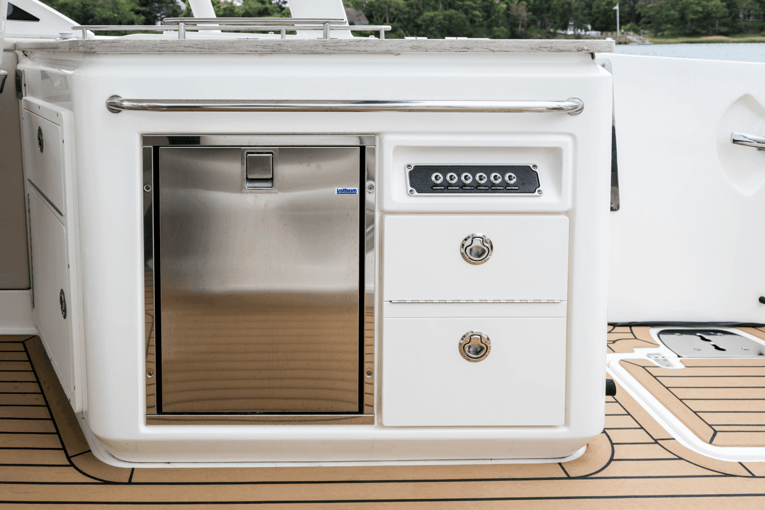 2024 Boston Whaler 320 Vantage for Sale in Norwalk, Connecticut Bowrider 5