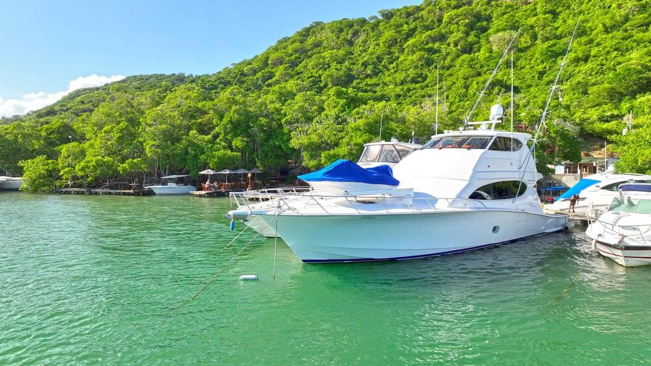 2007 Hatteras 68 Convertible zum Verkauf in Morrocoy, VE Motor Yacht 2