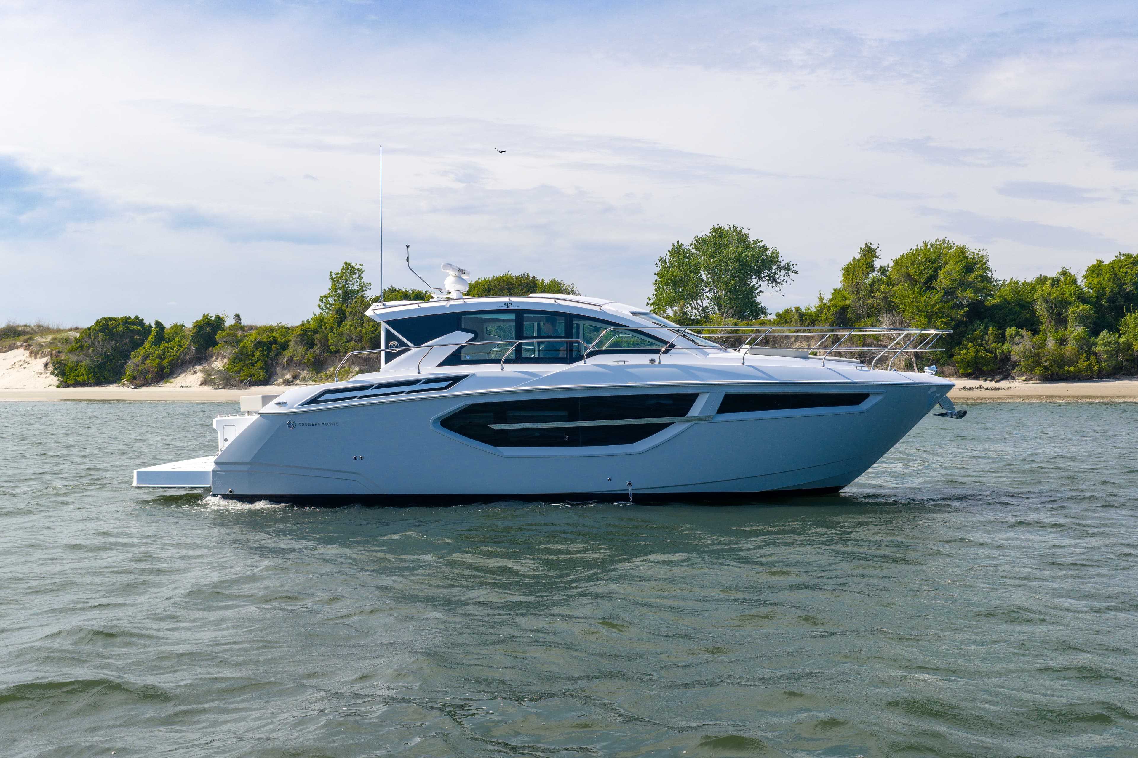 2026 Cruisers Yachts 42 Cantius a la venta en Wrightsville Beach, North Carolina Express Cruiser 5