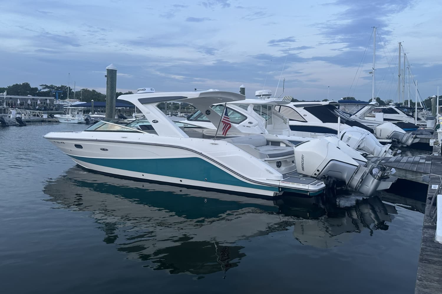 2021 Sea Ray SLX 310 Outboard for Sale in Huntington, NY Bowrider