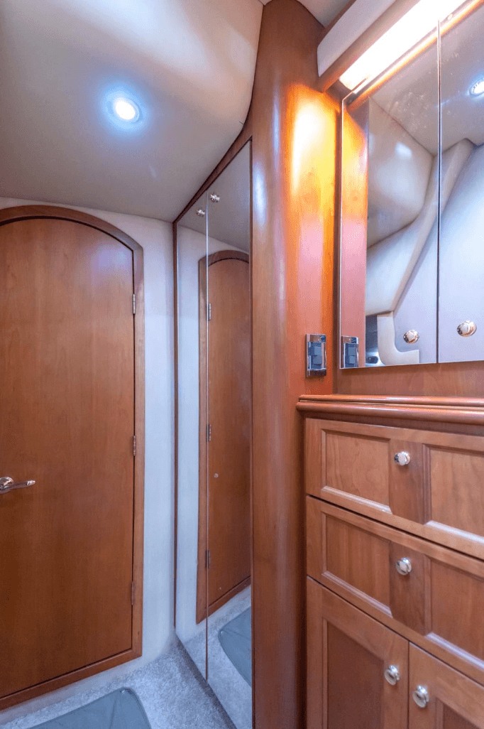 2002 Cruisers Yachts 3870 for Sale in Miami Beach, Florida Cruiser 3