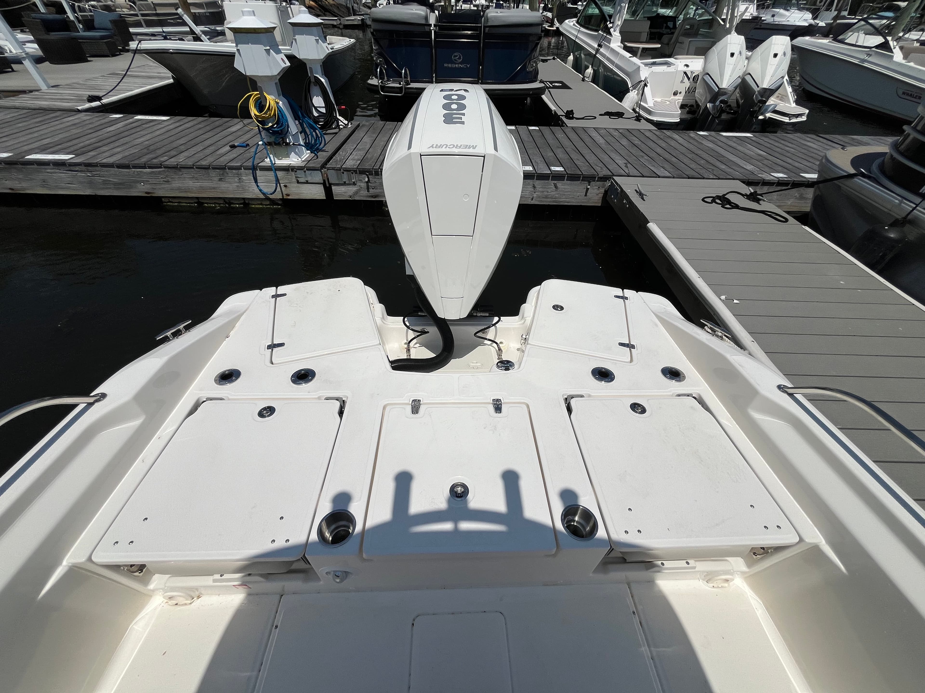 2026 Boston Whaler 250 Dauntless in vendita a Wakefield, RI Center Console 3