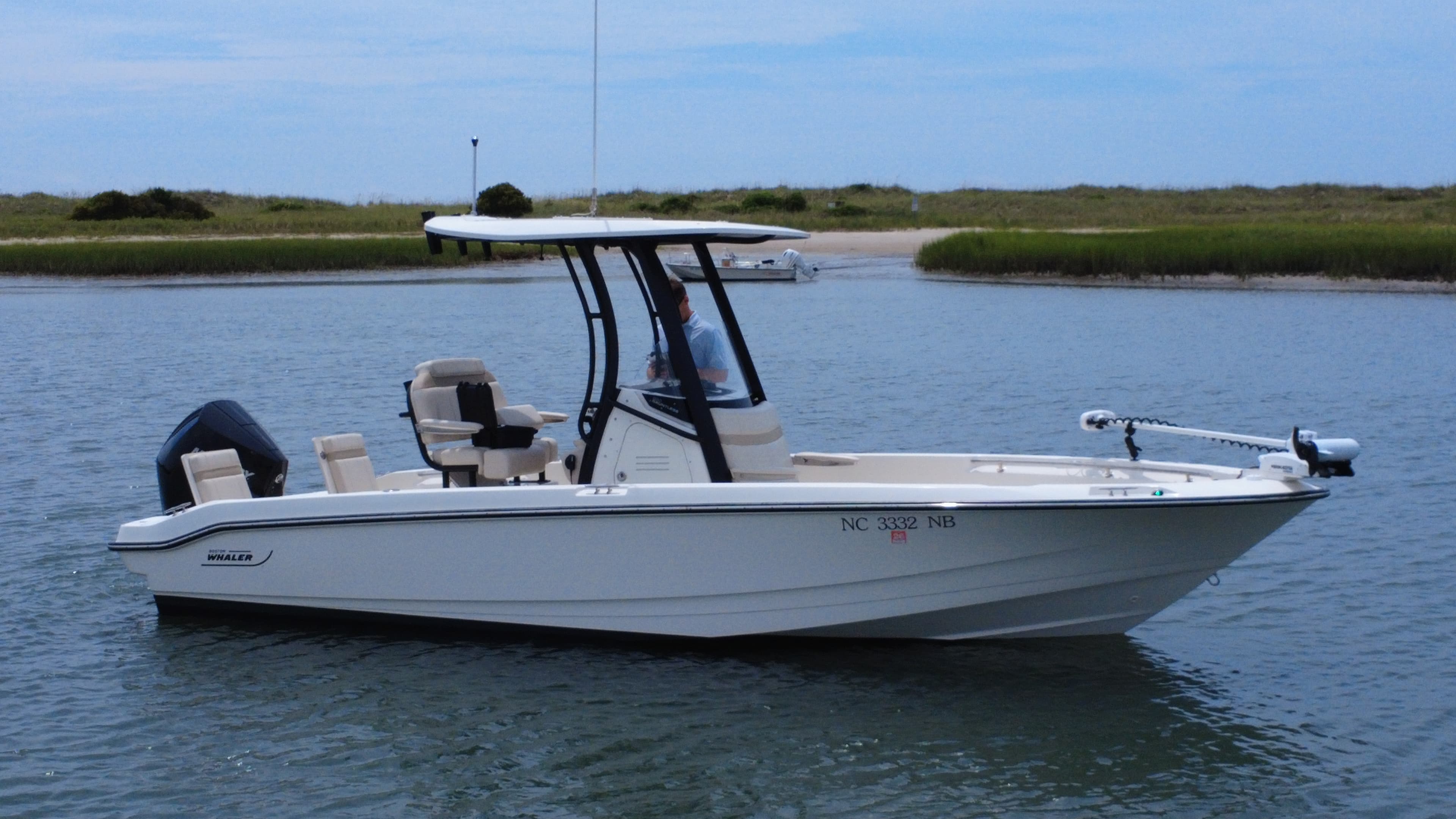 2023 Boston Whaler 220 Dauntless in vendita a Wrightsville Beach, North Carolina Center Console