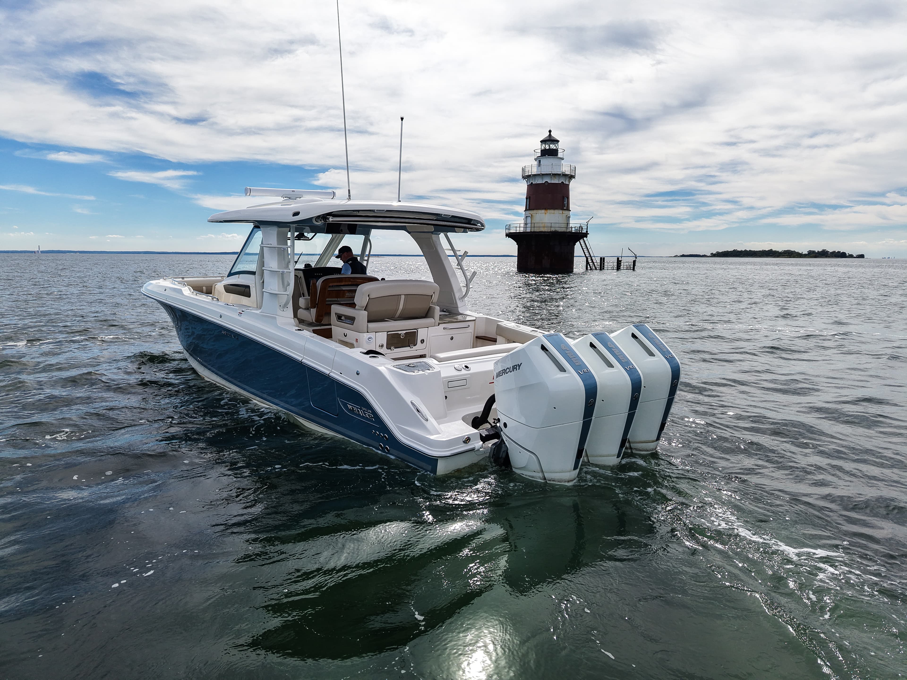 2027 Boston Whaler 350 Realm for Sale in Norwalk, Connecticut Bowrider 5