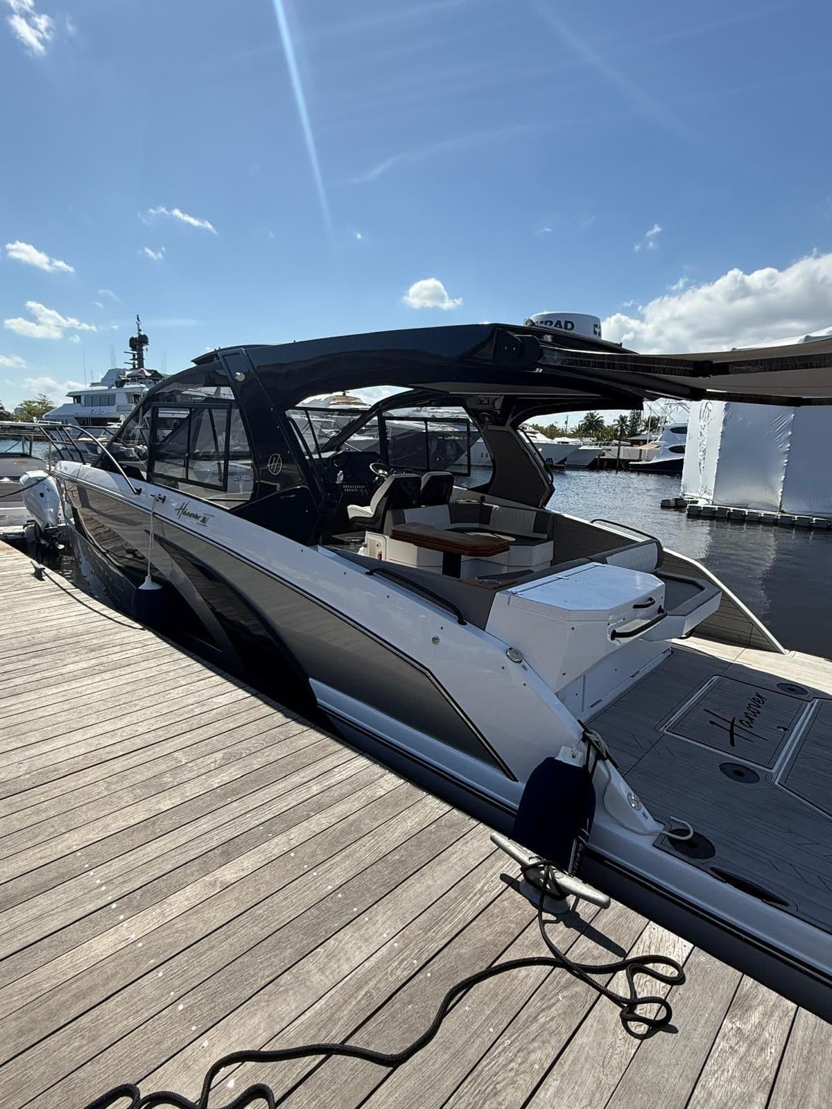 2025 Hanover Yachts 387 zum Verkauf in Cape Saint Claire, Maryland Express Cruiser 2