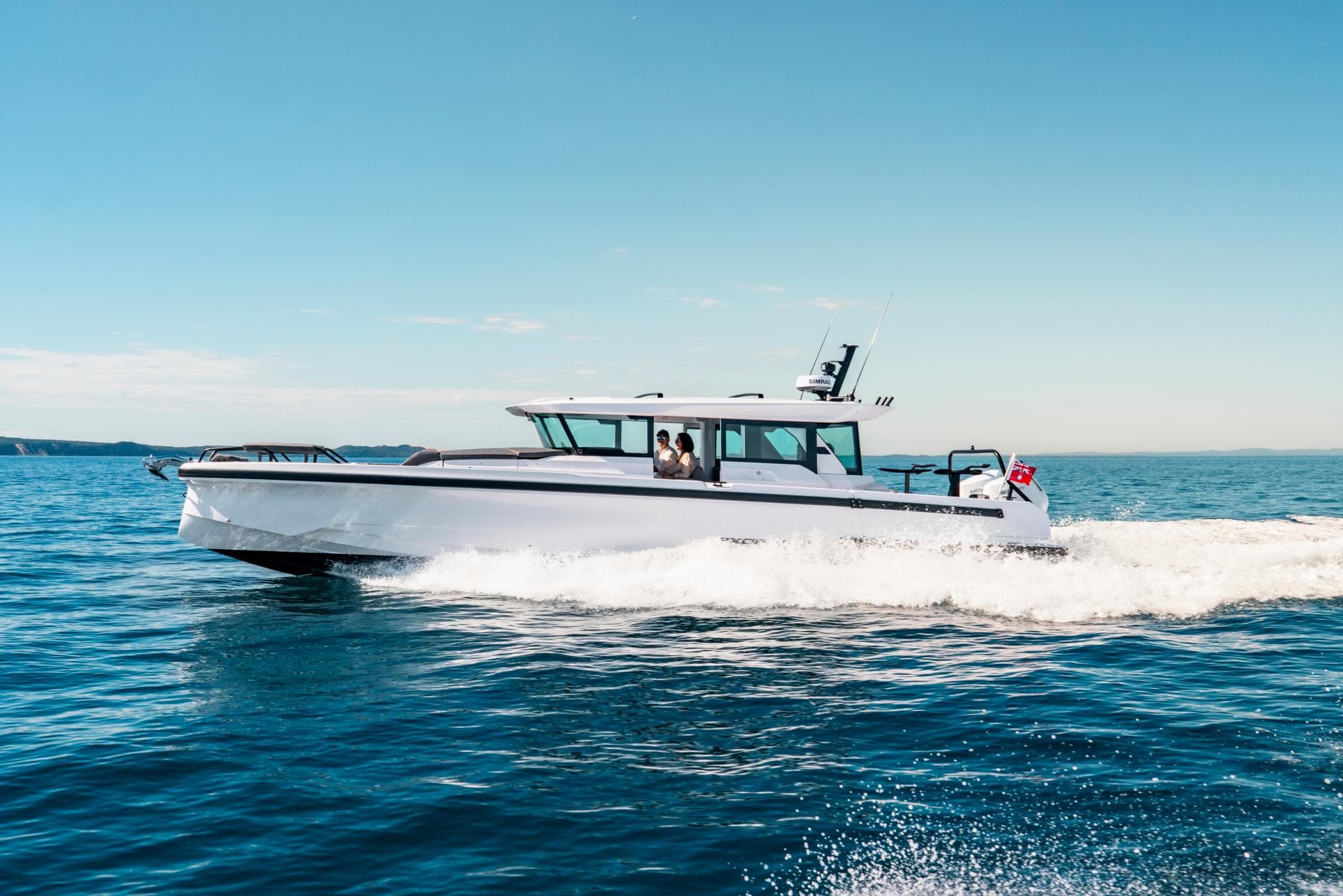 2027 Axopar 38 XC Cross Cabin in vendita a Newport Beach, California Express Cruiser 5