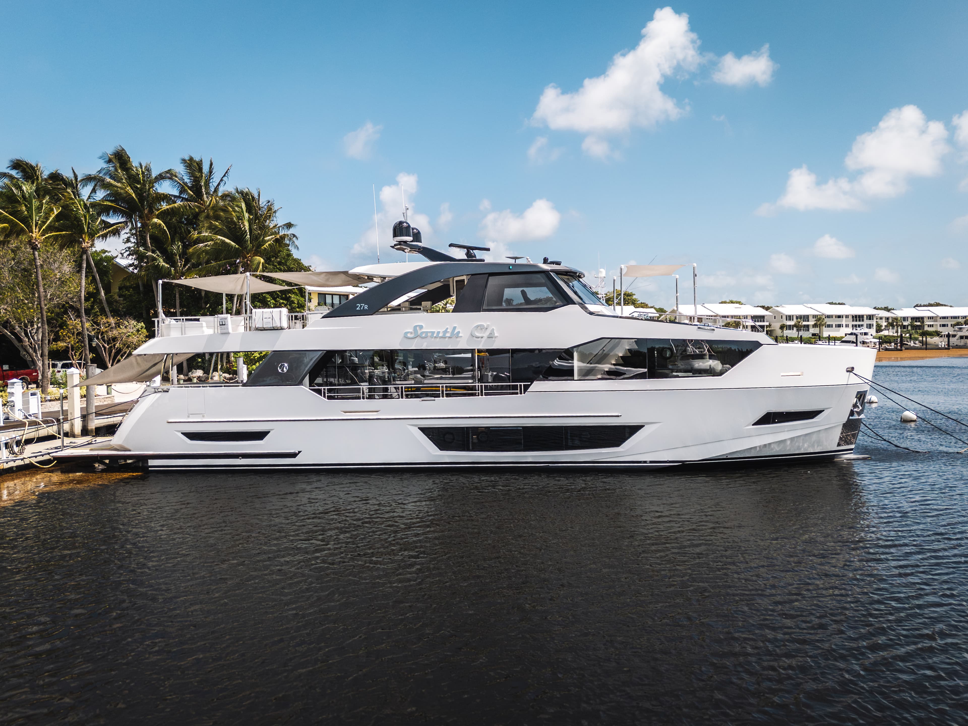 2023 Ocean Alexander 27R in vendita a Ocean Reef, FL Flybridge 2