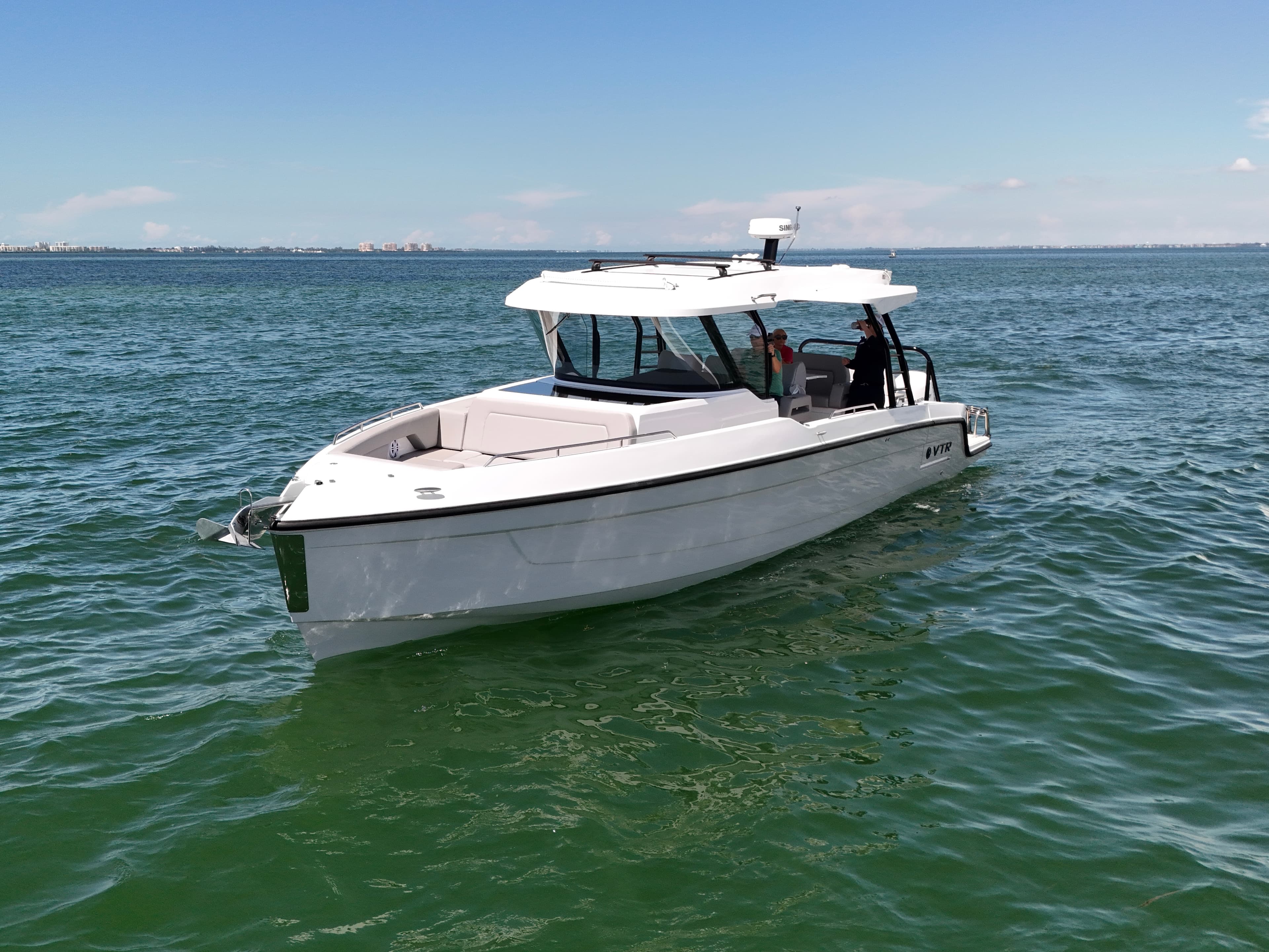 2026 Cruisers Yachts 38 VTR zum Verkauf in Sarasota, FL Sport Cruiser 3