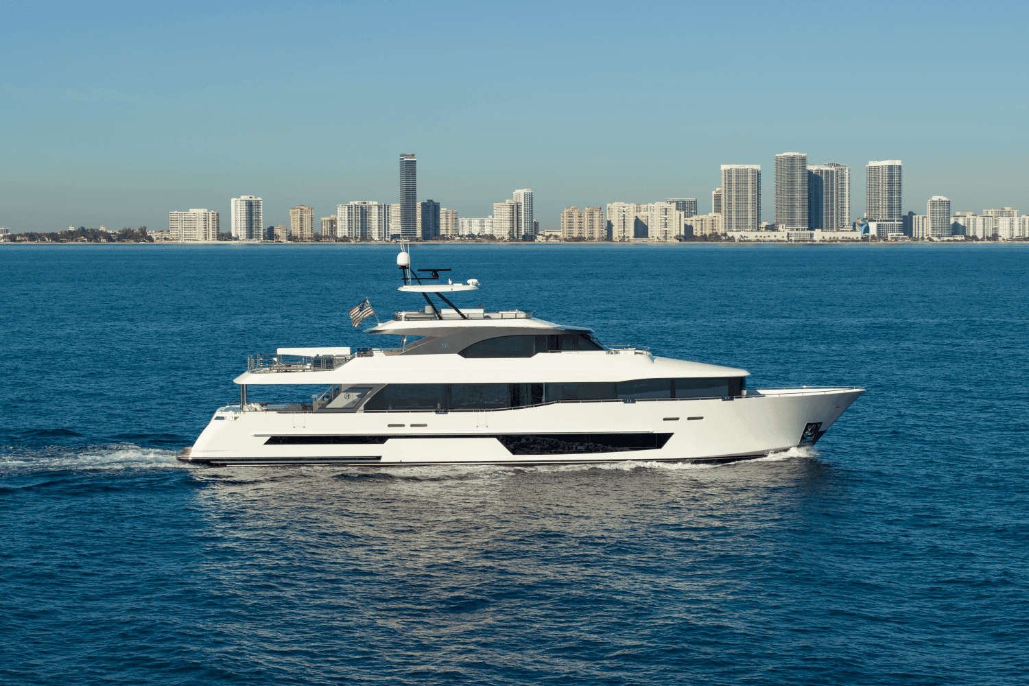 2027 Ocean Alexander 37L in vendita a Pompano Beach, FL Megayacht 3