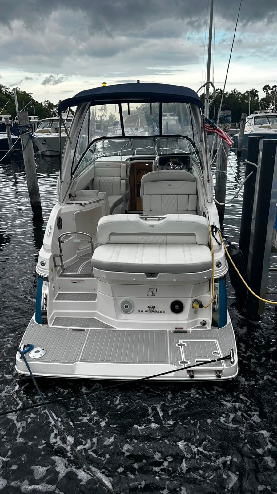 2021 Regal 28 Express zum Verkauf in Miami, Florida Cruiser 2