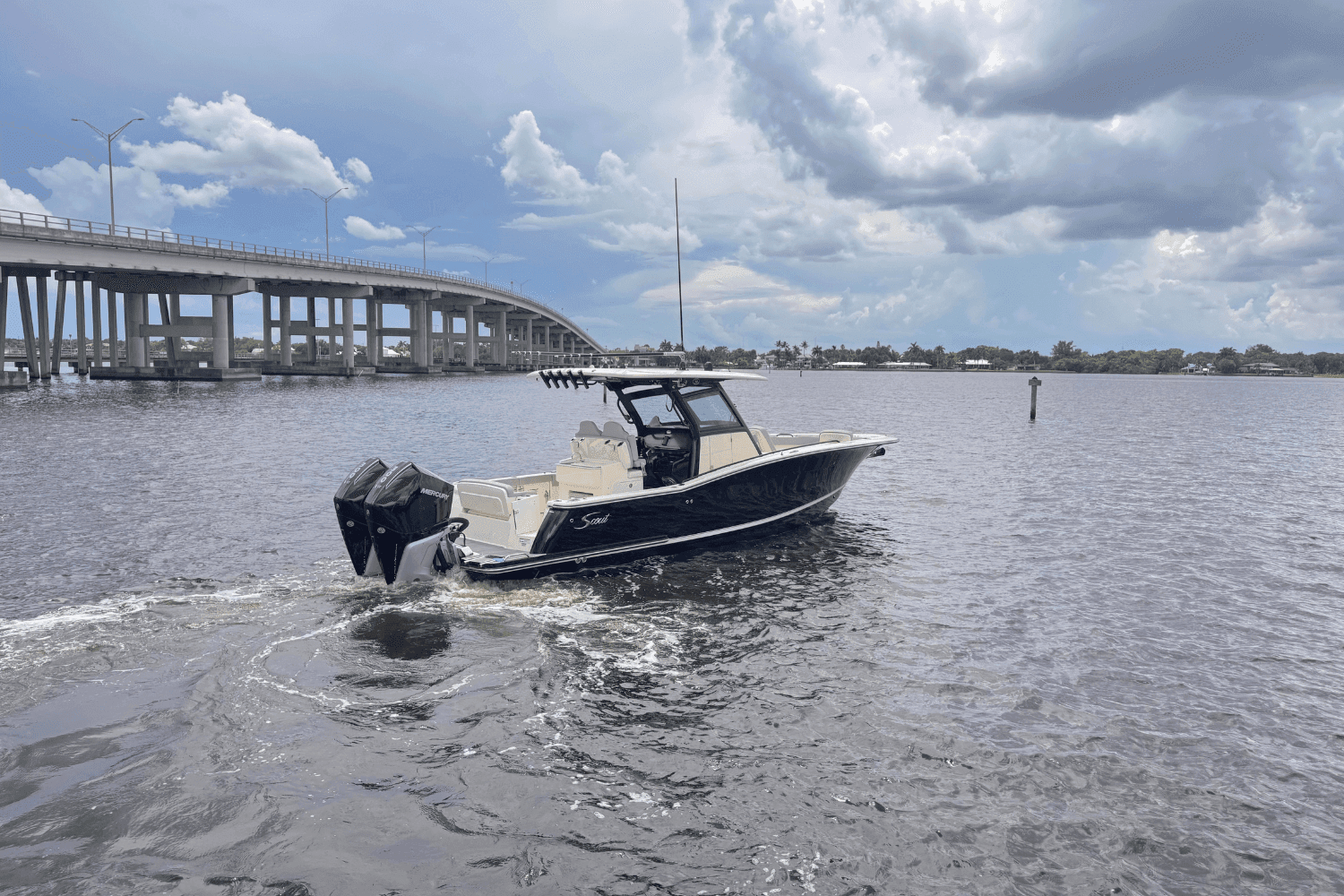 2025 Scout Boats 305 LXF for Sale in Palm Beach Gardens, FL Center Console 2