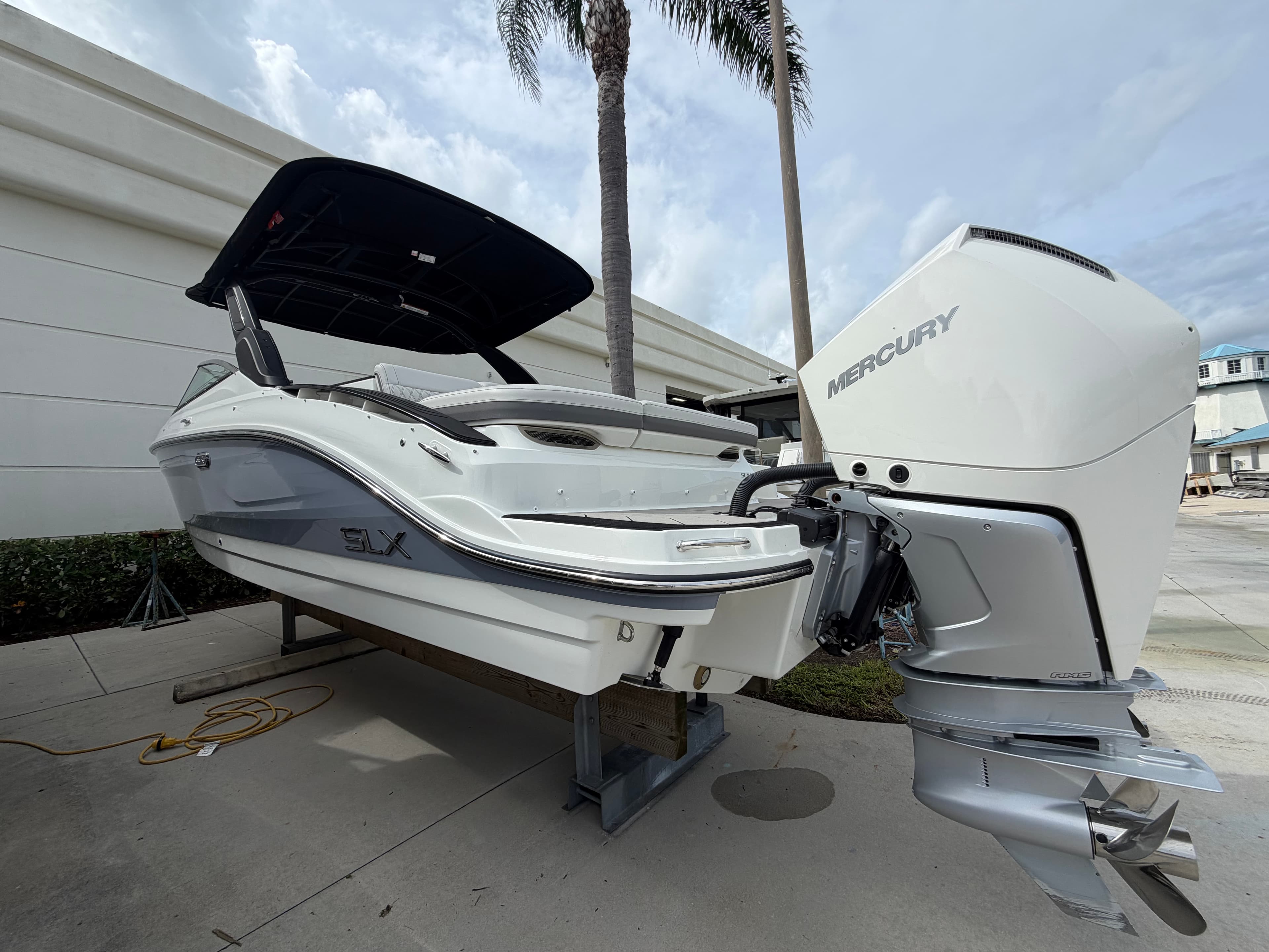 2027 Sea Ray SLX 280 Outboard in vendita a Stuart, Florida Bowrider 5