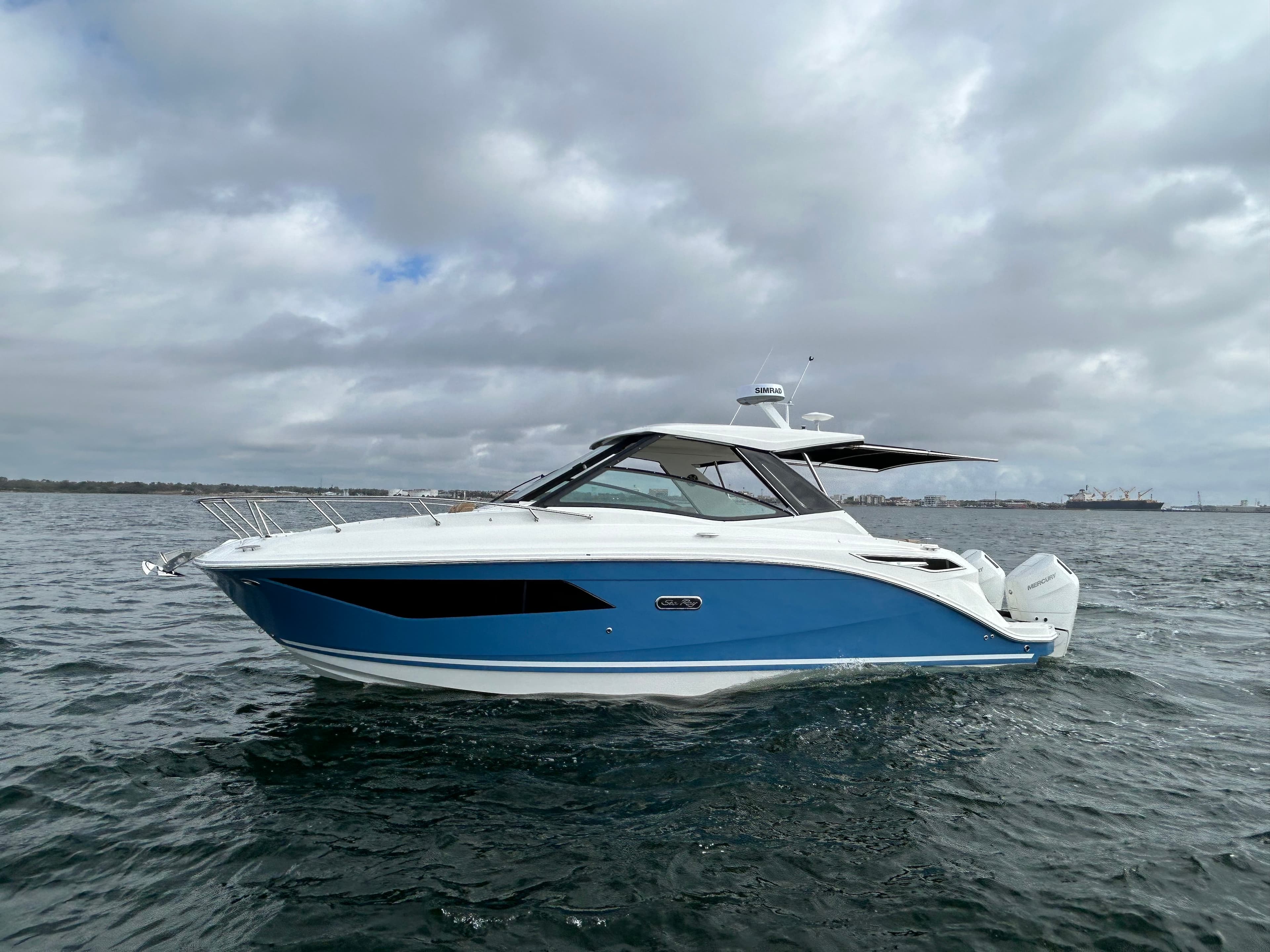 2026 Sea Ray Sundancer 320 Outboard for Sale in Pensacola, Florida Express Cruiser