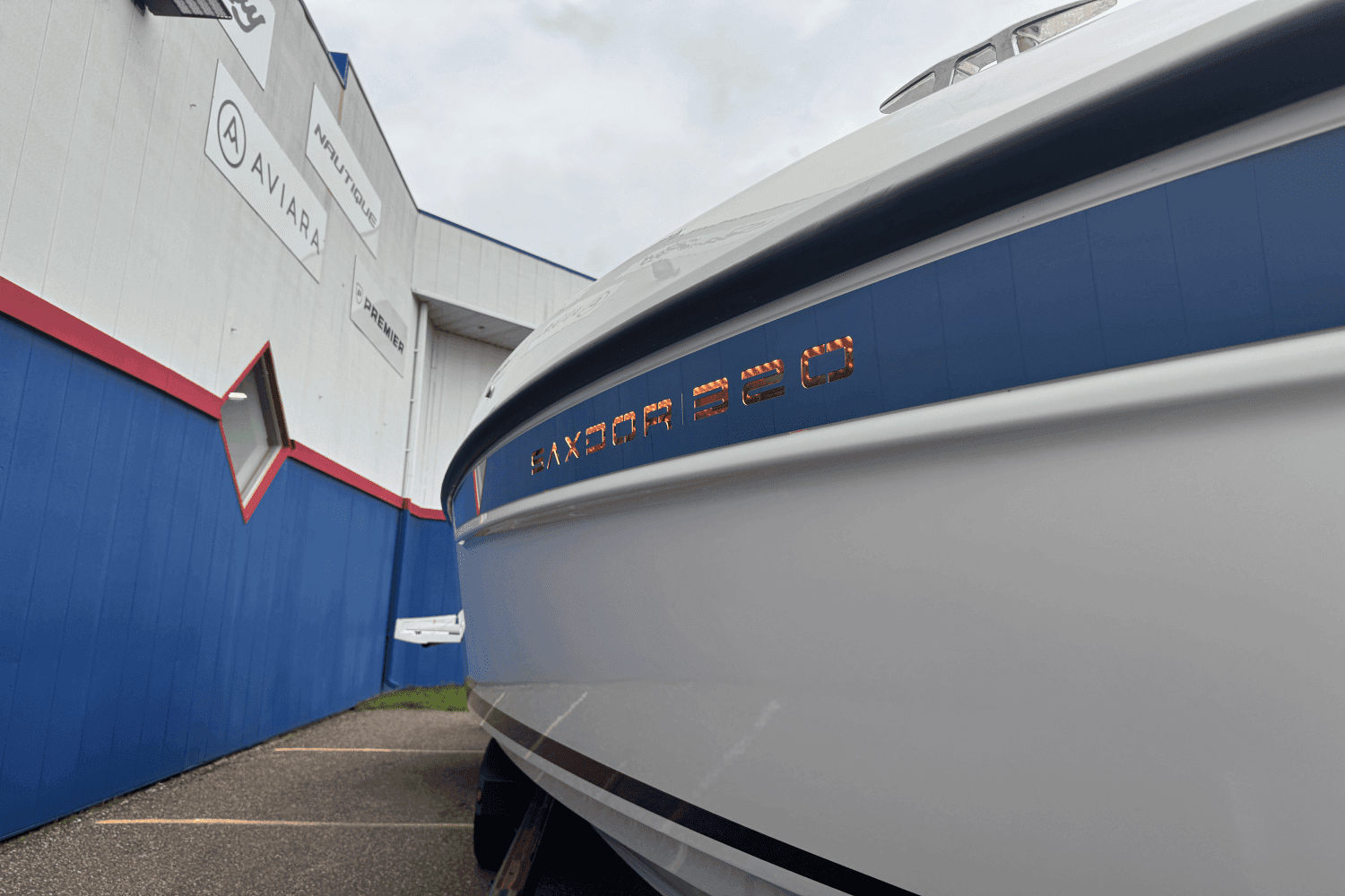 2025 Saxdor 320 GTO for Sale in Excelsior, Minnesota Day Boats 3