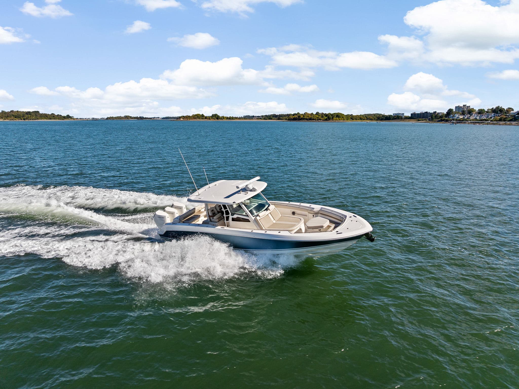 2024 Boston Whaler 380 Outrage in vendita a Quincy, MA Center Console 4