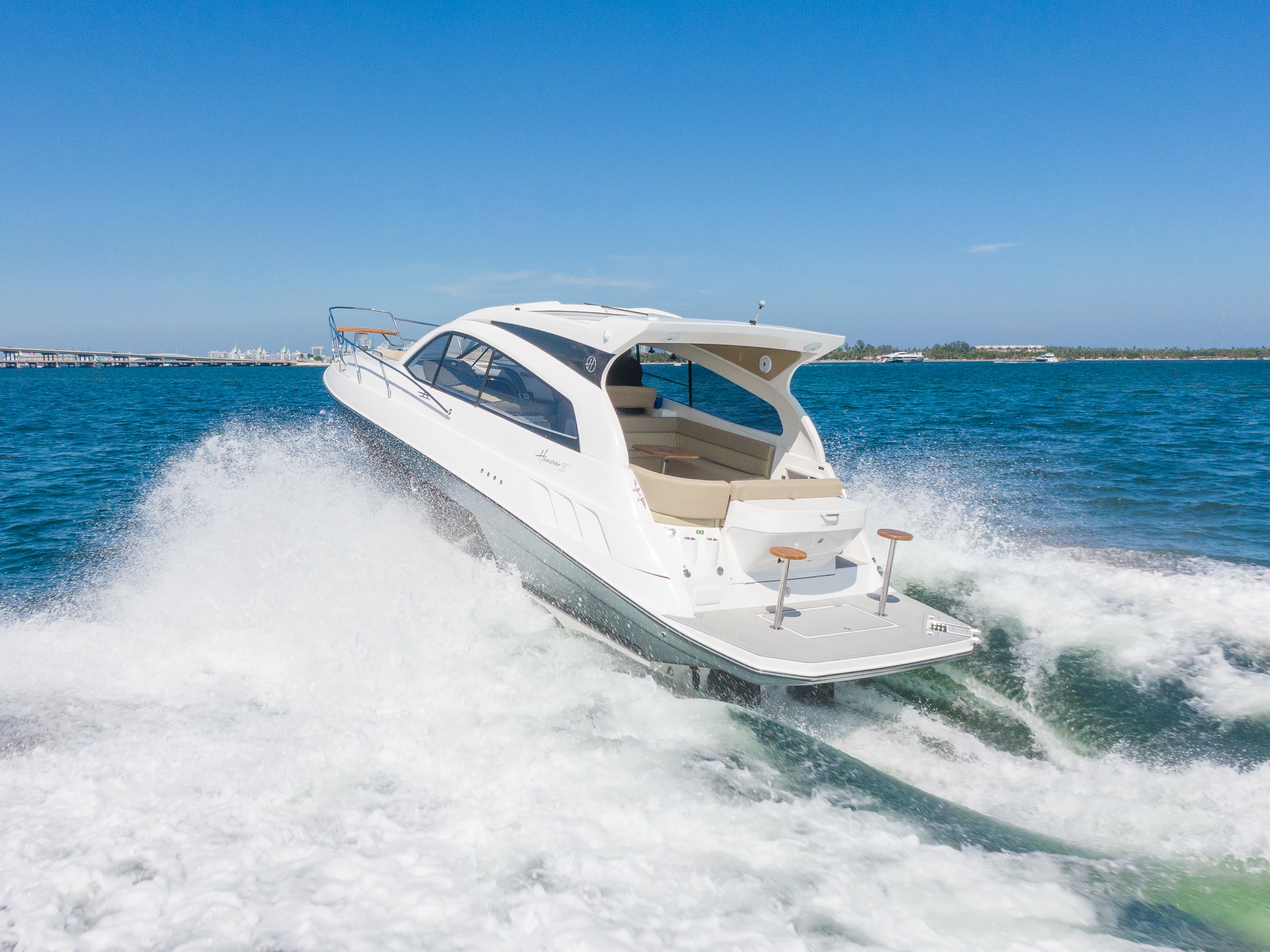 2027 Hanover Yachts 375 a la venta en Annapolis, Maryland Motor Yacht 3
