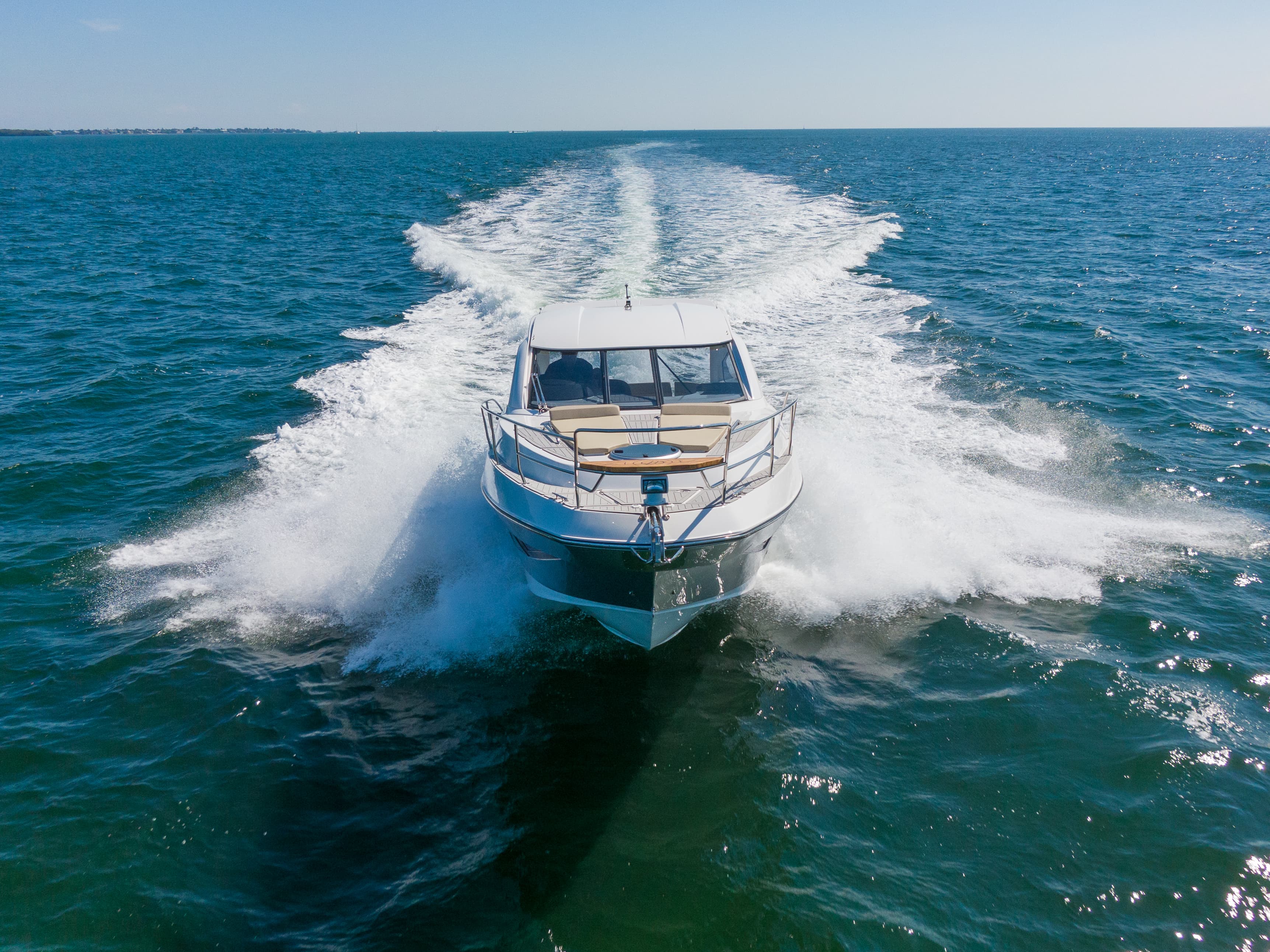 2027 Hanover Yachts 375 a la venta en Annapolis, Maryland Motor Yacht 5