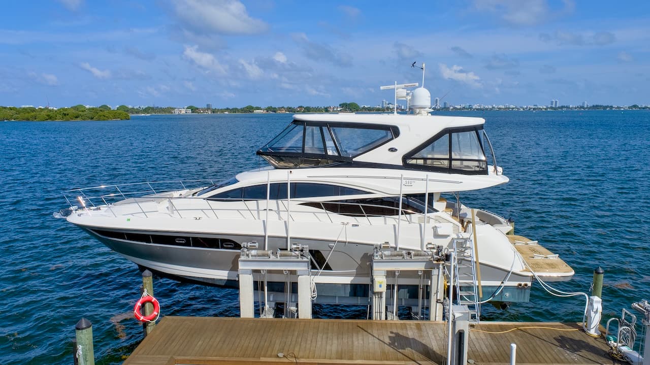 2017 Sea Ray L590 Flybridge for Sale in North Miami, Florida Flybridge