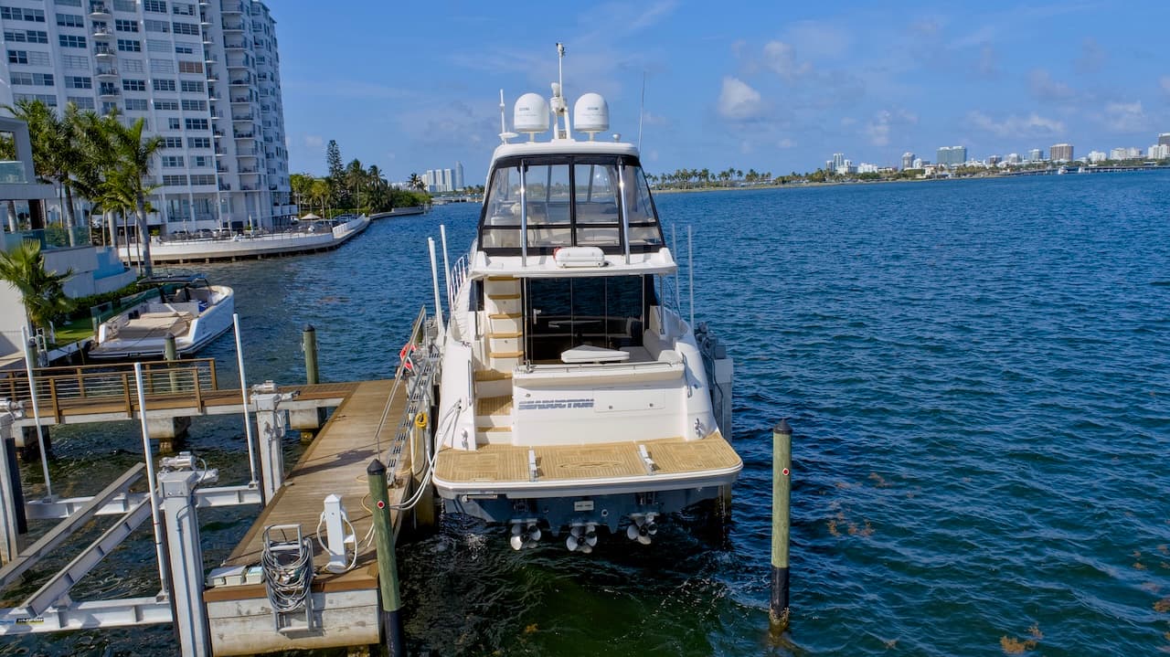2017 Sea Ray L590 Flybridge for Sale in North Miami, Florida Flybridge 3