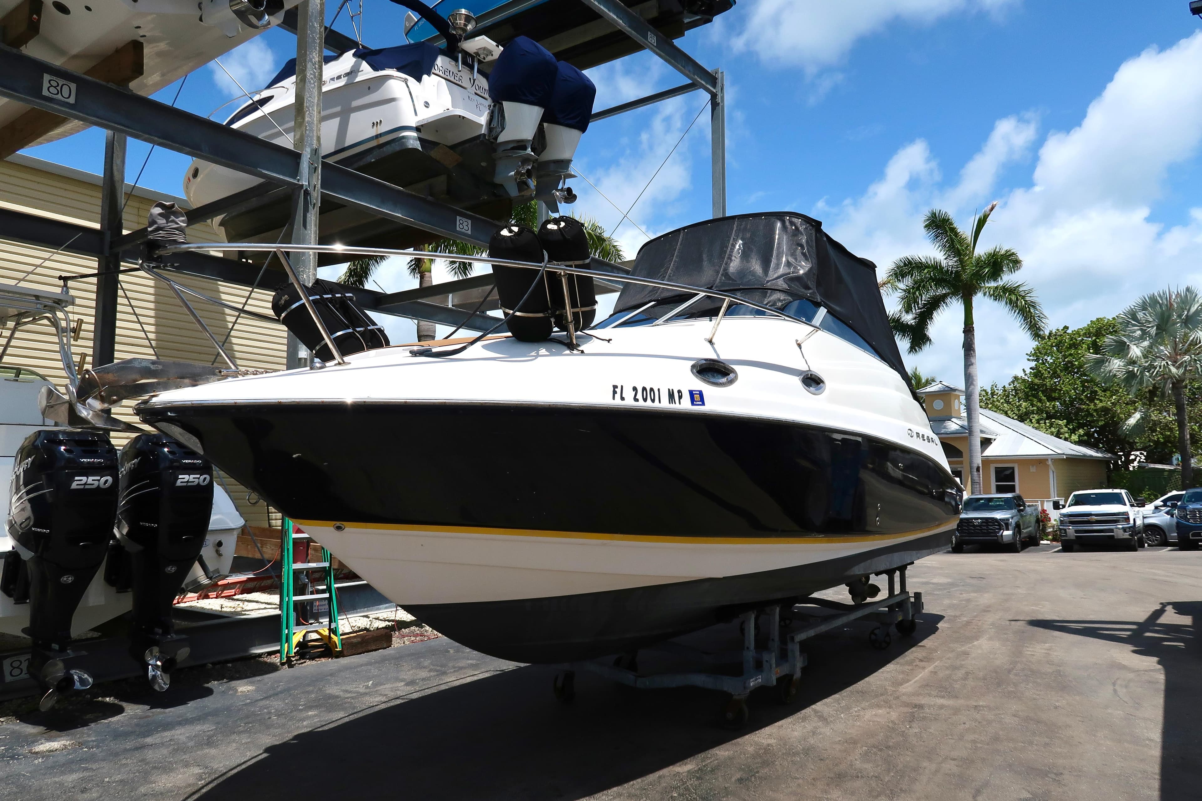2004 Regal 2665 Commodore in vendita a Key Largo, Florida Express Cruiser 2