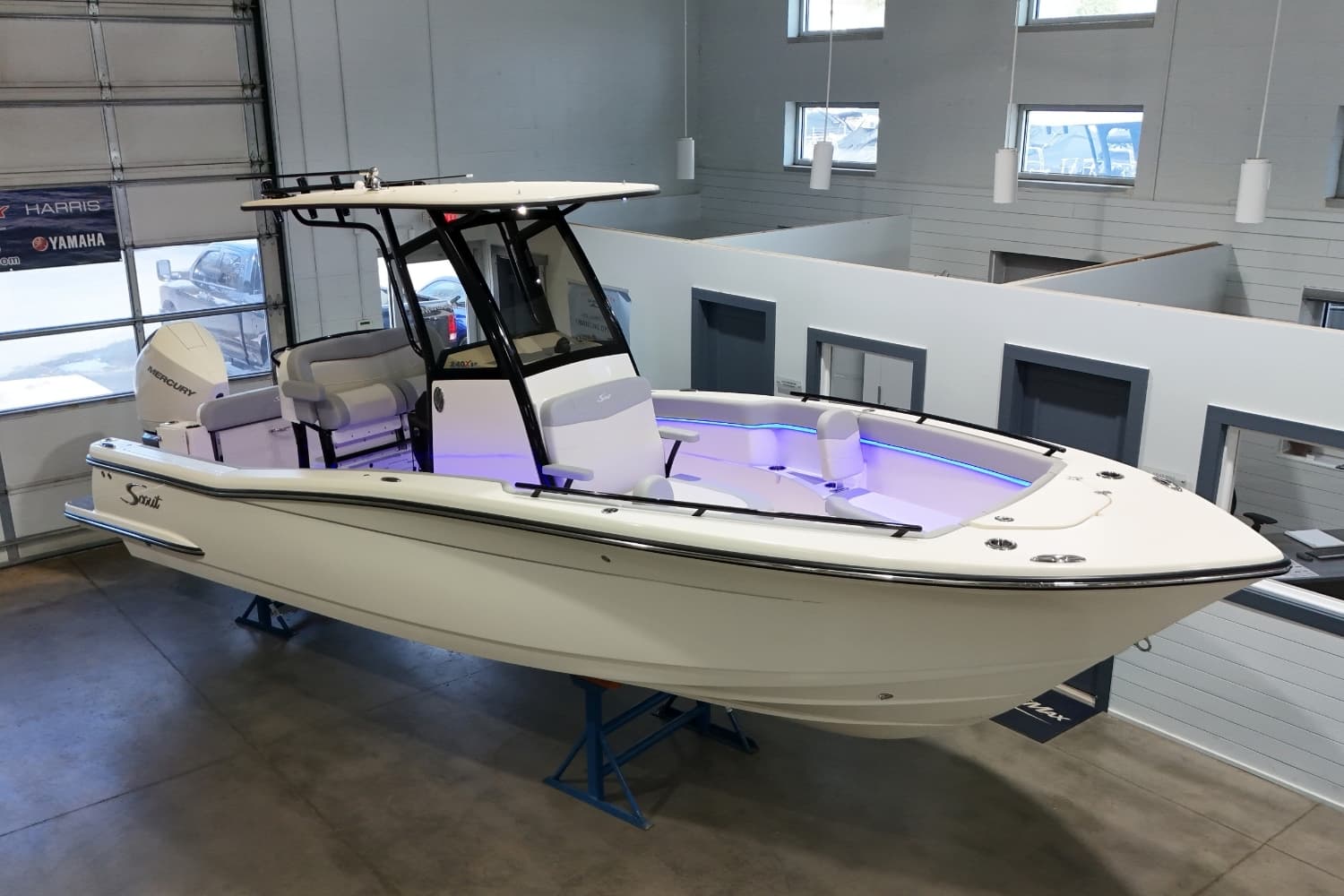 2026 Scout Boats 240 XSF zum Verkauf in Cornelius, North Carolina Center Console 4