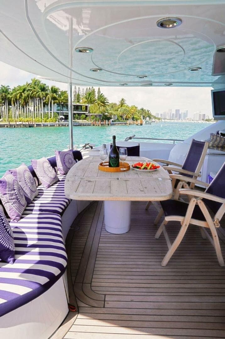 2003 Sunseeker 82 Yacht in vendita a MIAMI BEACH, Florida Motor Yacht 4