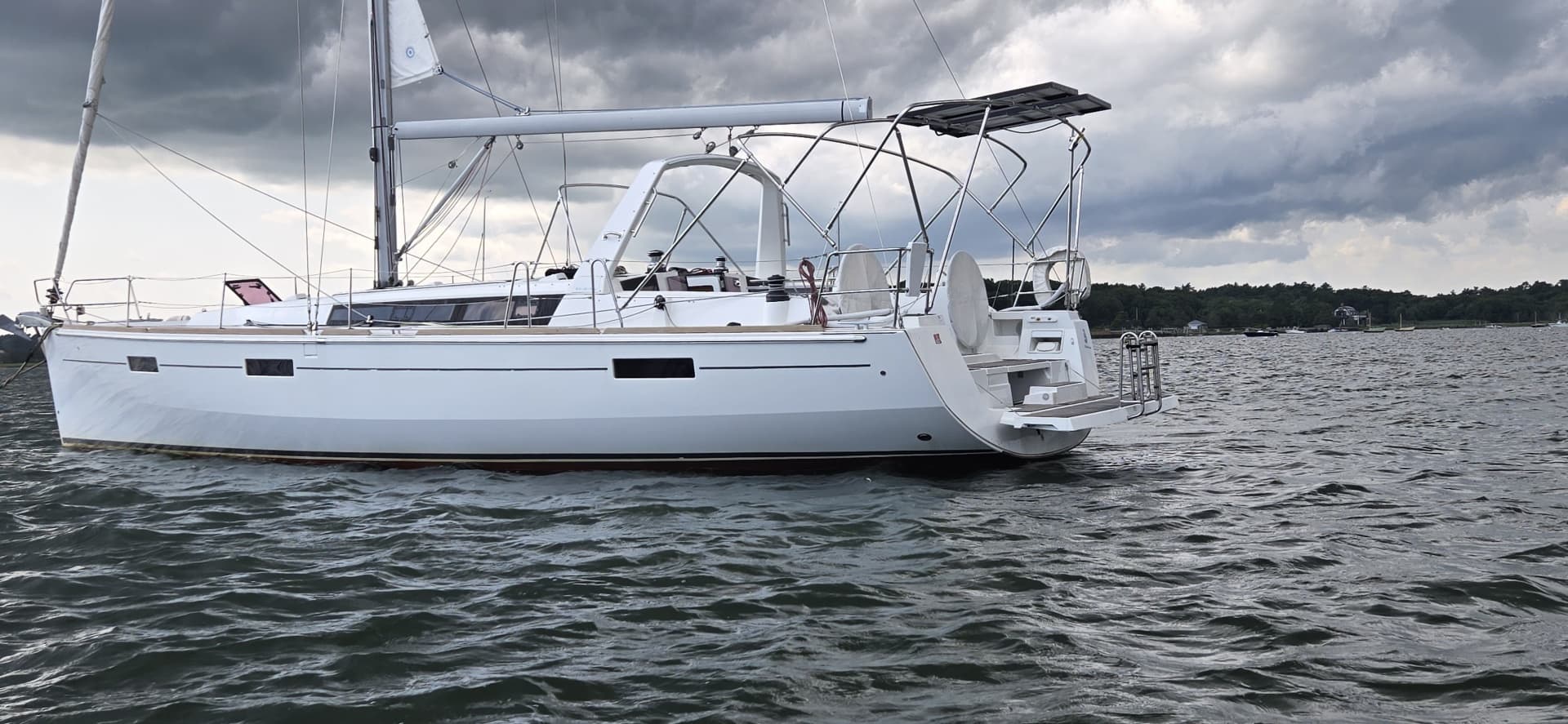 2013 Beneteau Oceanis 45 zum Verkauf in Marion, Massachusetts Sloop 3