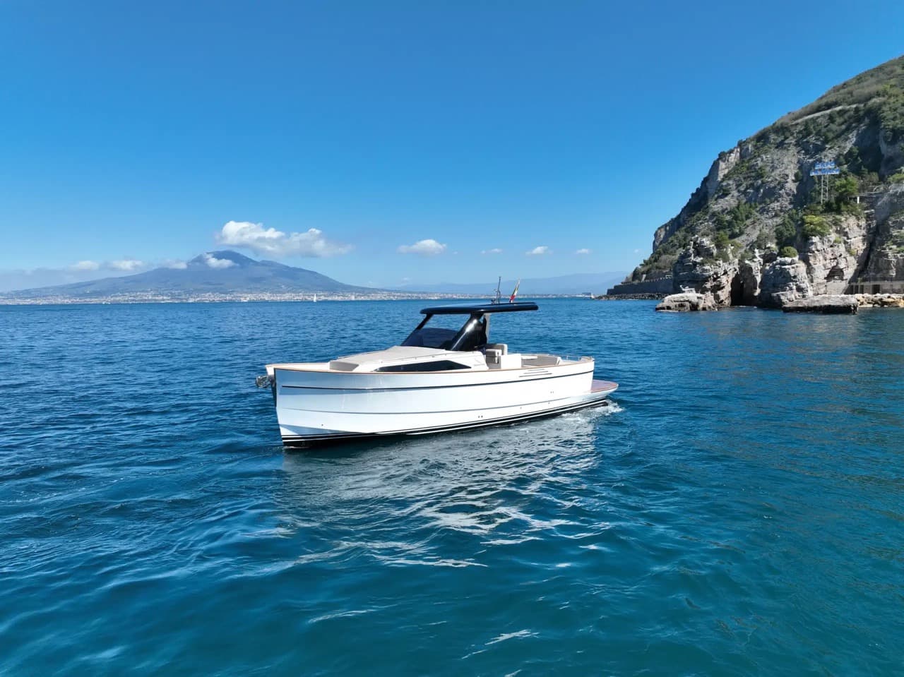 2026 Apreamare Gozzo 35 for Sale in Viladamat, ES Motor Yacht 5