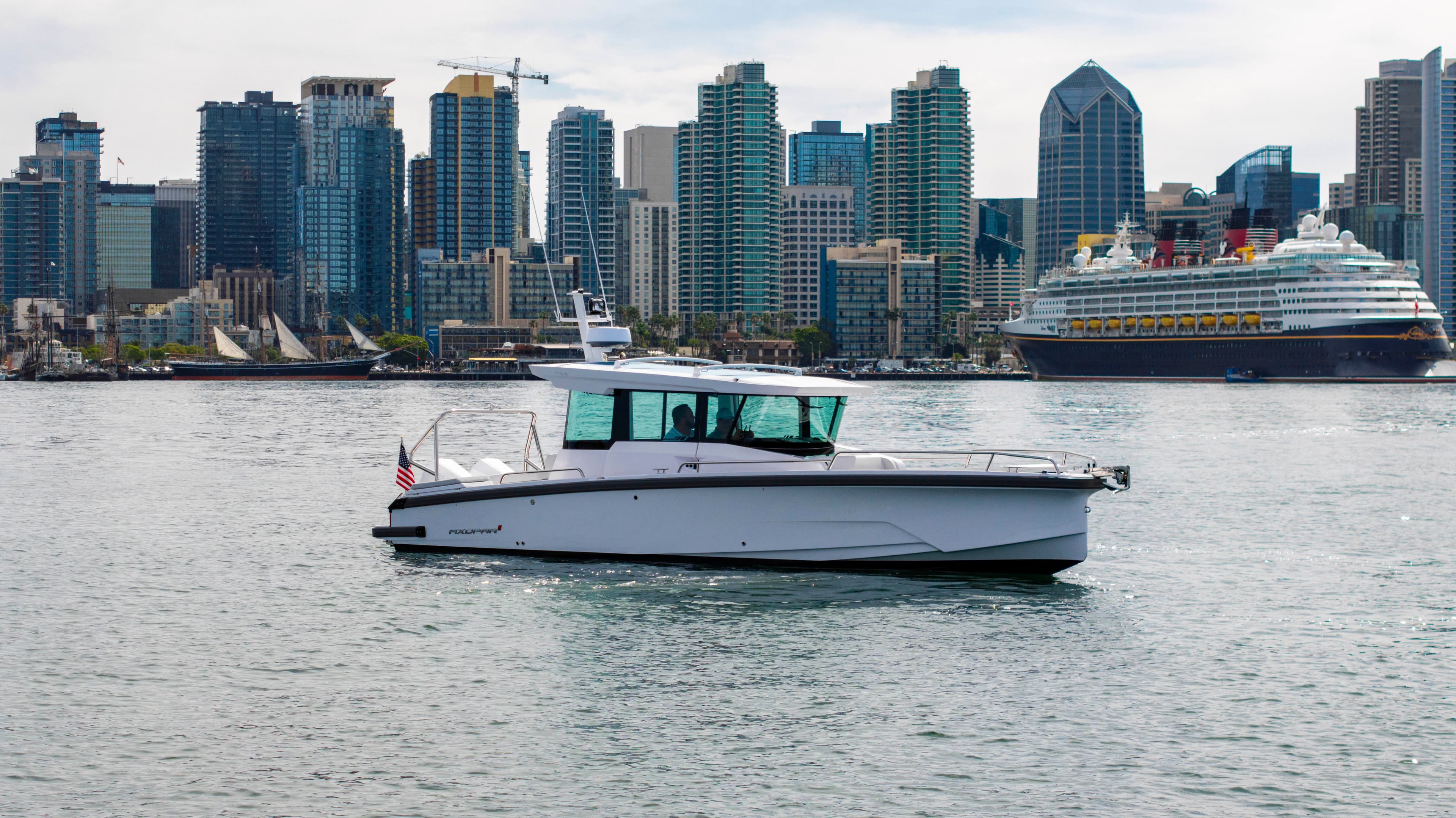2026 Axopar 29 XC Cross Cabin for Sale in San Diego, California Walk-around Boats 2