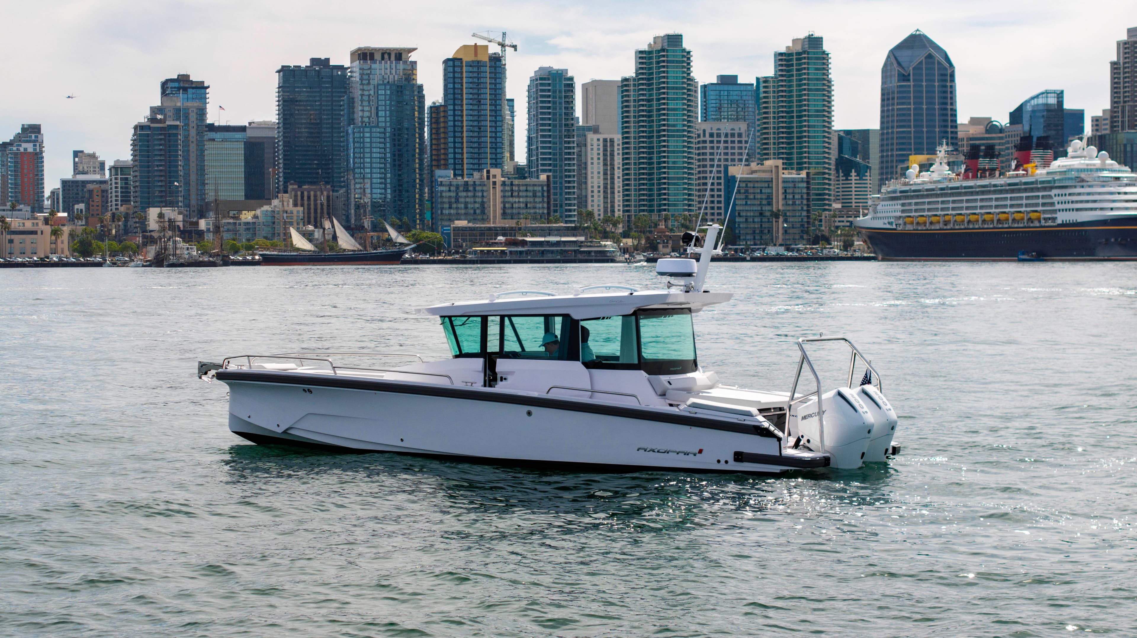 2026 Axopar 29 XC Cross Cabin for Sale in San Diego, California Walk-around Boats 4