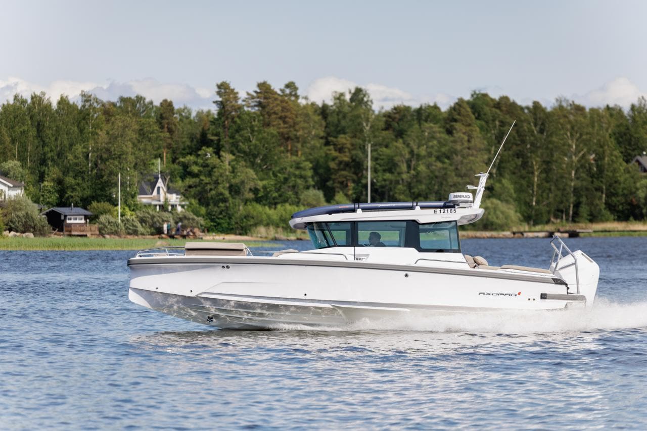 2026 Axopar 29 XC Cross Cabin for Sale in San Diego, California Walk-around Boats 5