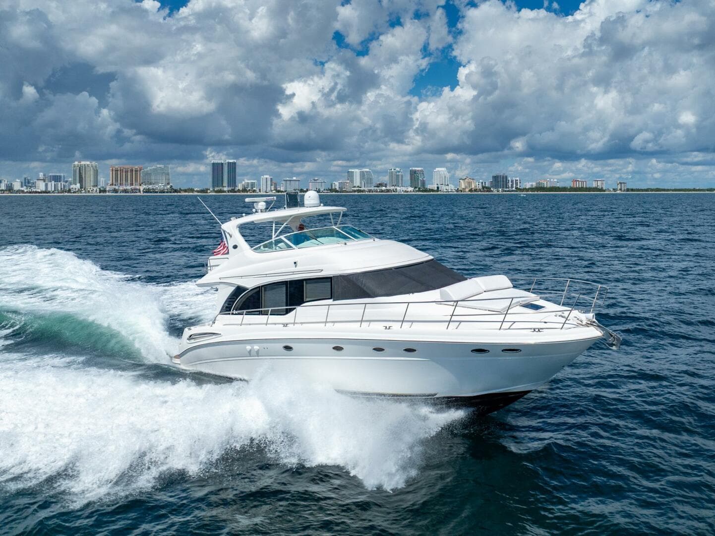 2001 Sea Ray Sundancer 540 for Sale in Fort Lauderdale, Florida Motor Yacht