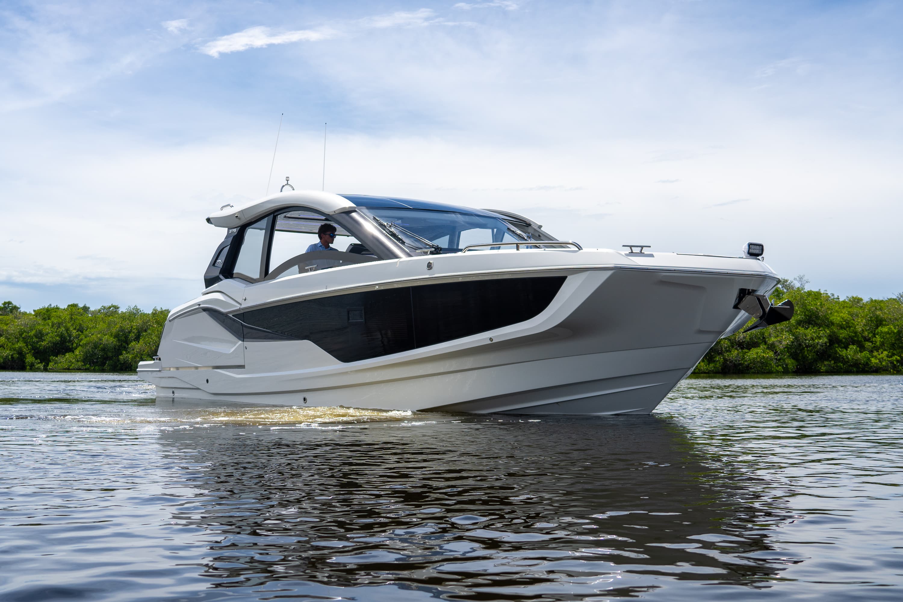 2024 Galeon Yachts 375 GTO zum Verkauf in Fort Myers, FL Sport Cruiser 3