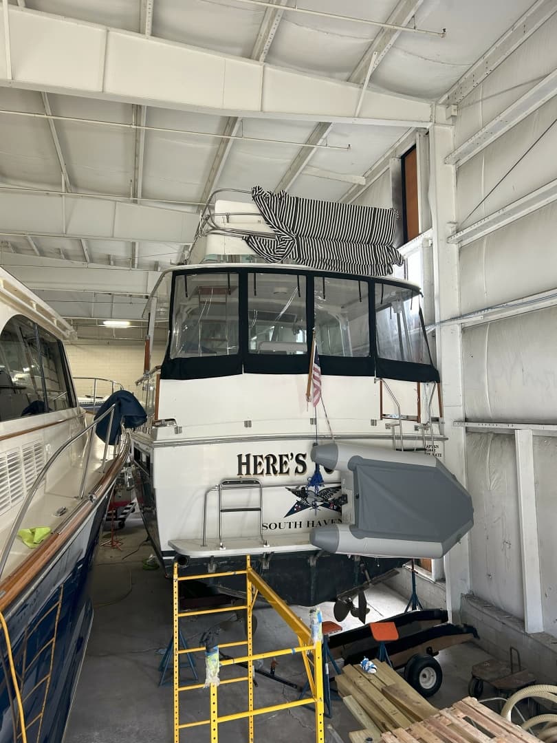 1977 Bertram 42 Motor Yacht zum Verkauf in Charlevoix, Michigan Motor Yacht 4
