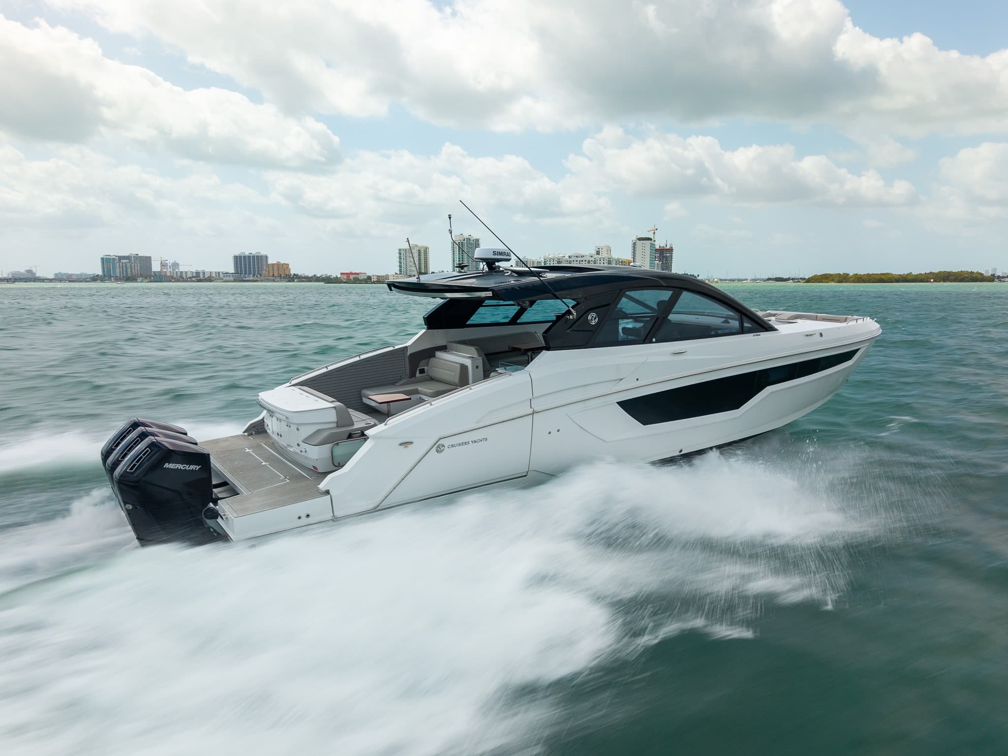 2024 Cruisers Yachts 50 GLS zum Verkauf in Miami, FL Day Boats 3