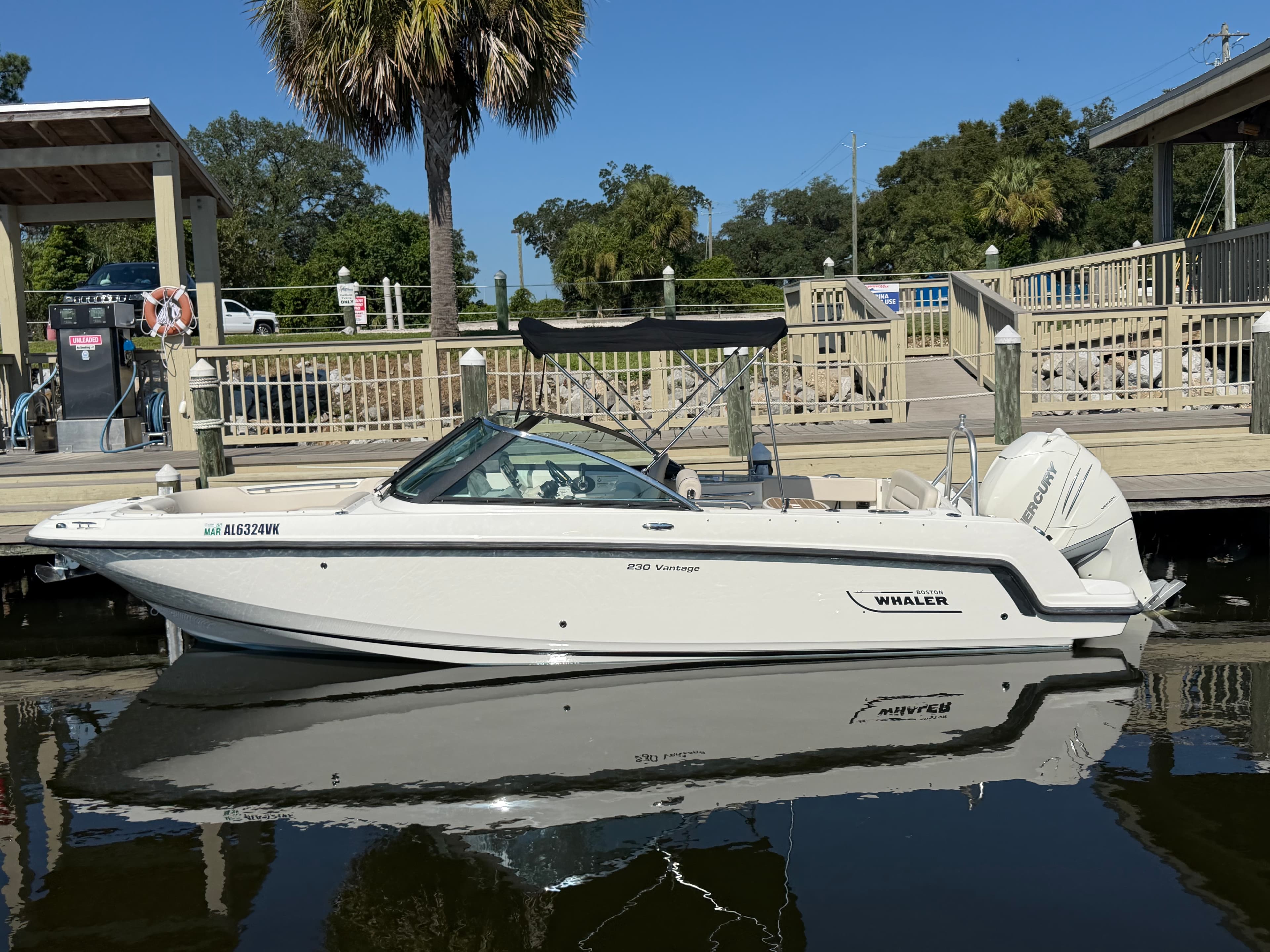 2017 Boston Whaler 230 Vantage for Sale in Pensacola, Florida Dual Console 2
