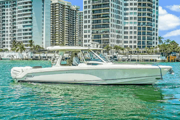 2018 Boston Whaler 350 Realm zum Verkauf in Miami-Dade County, Florida Bowrider 2