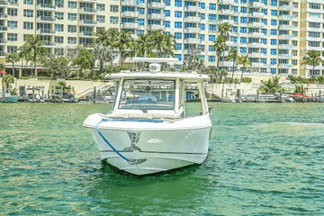 2018 Boston Whaler 350 Realm zum Verkauf in Miami-Dade County, Florida Bowrider 4