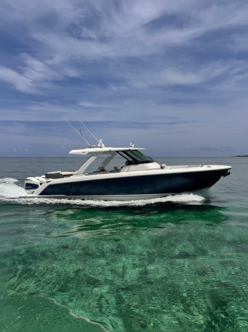 2019 Tiara Yachts 38LS for Sale in Charlevoix, Michigan Center Console
