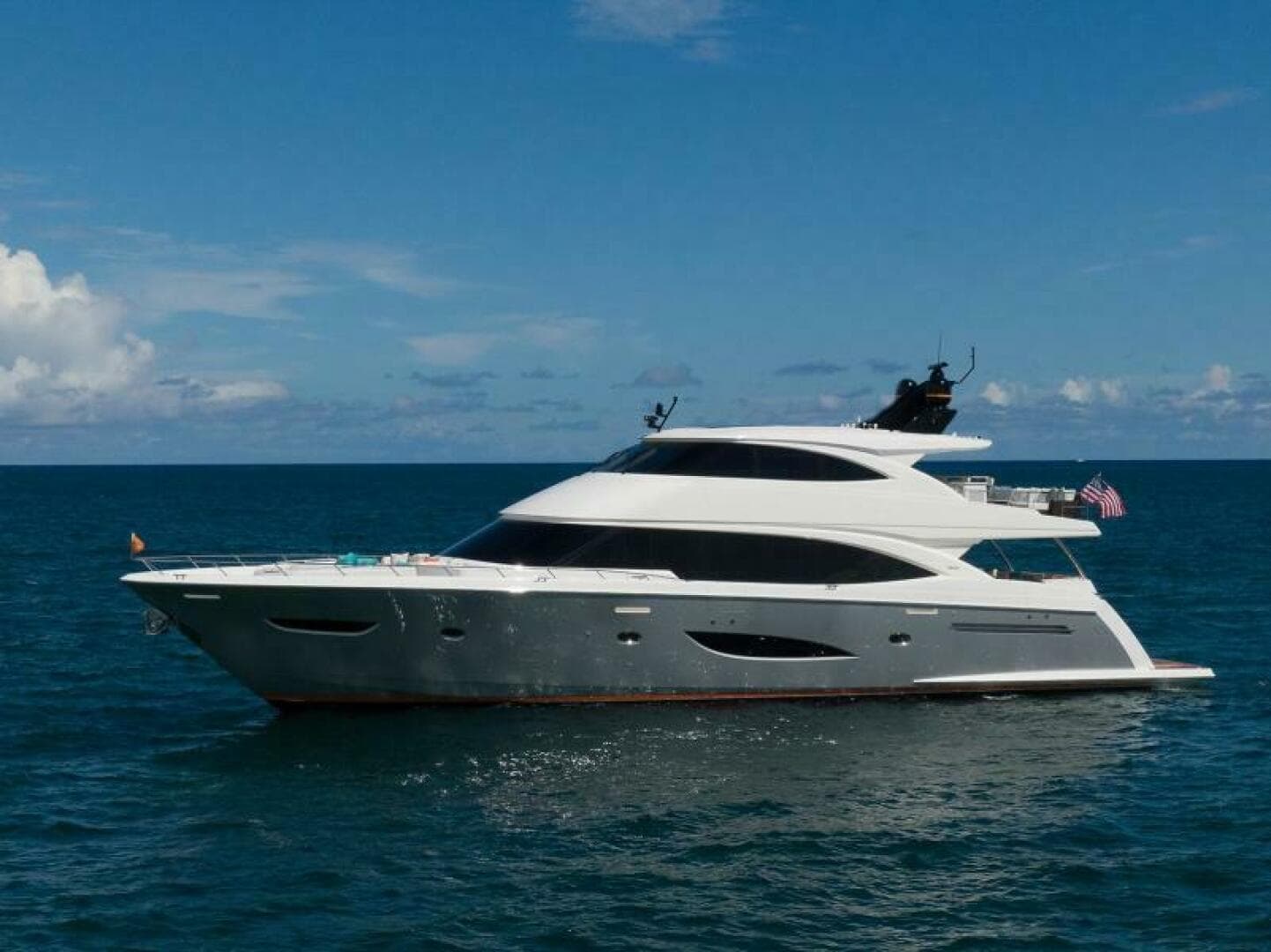 Viking Yacht 93 zum Verkauf
