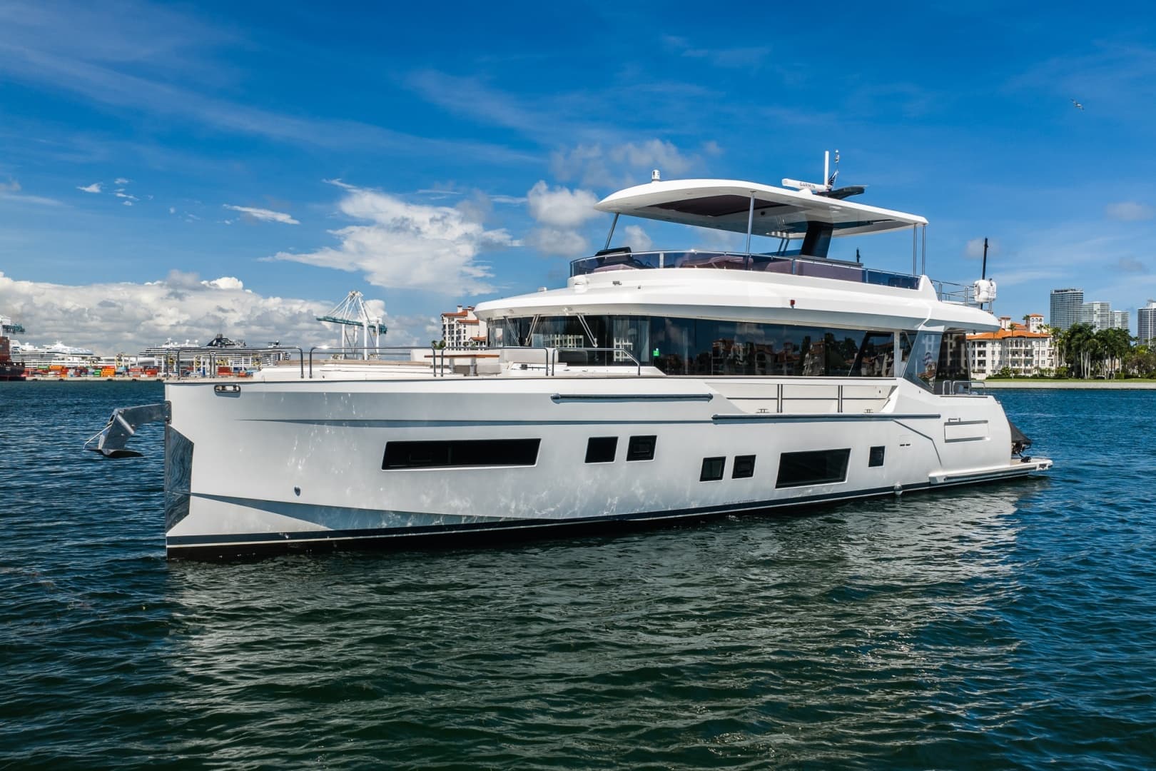2023 Sirena 68 for Sale in Miami Beach, Florida Cruiser