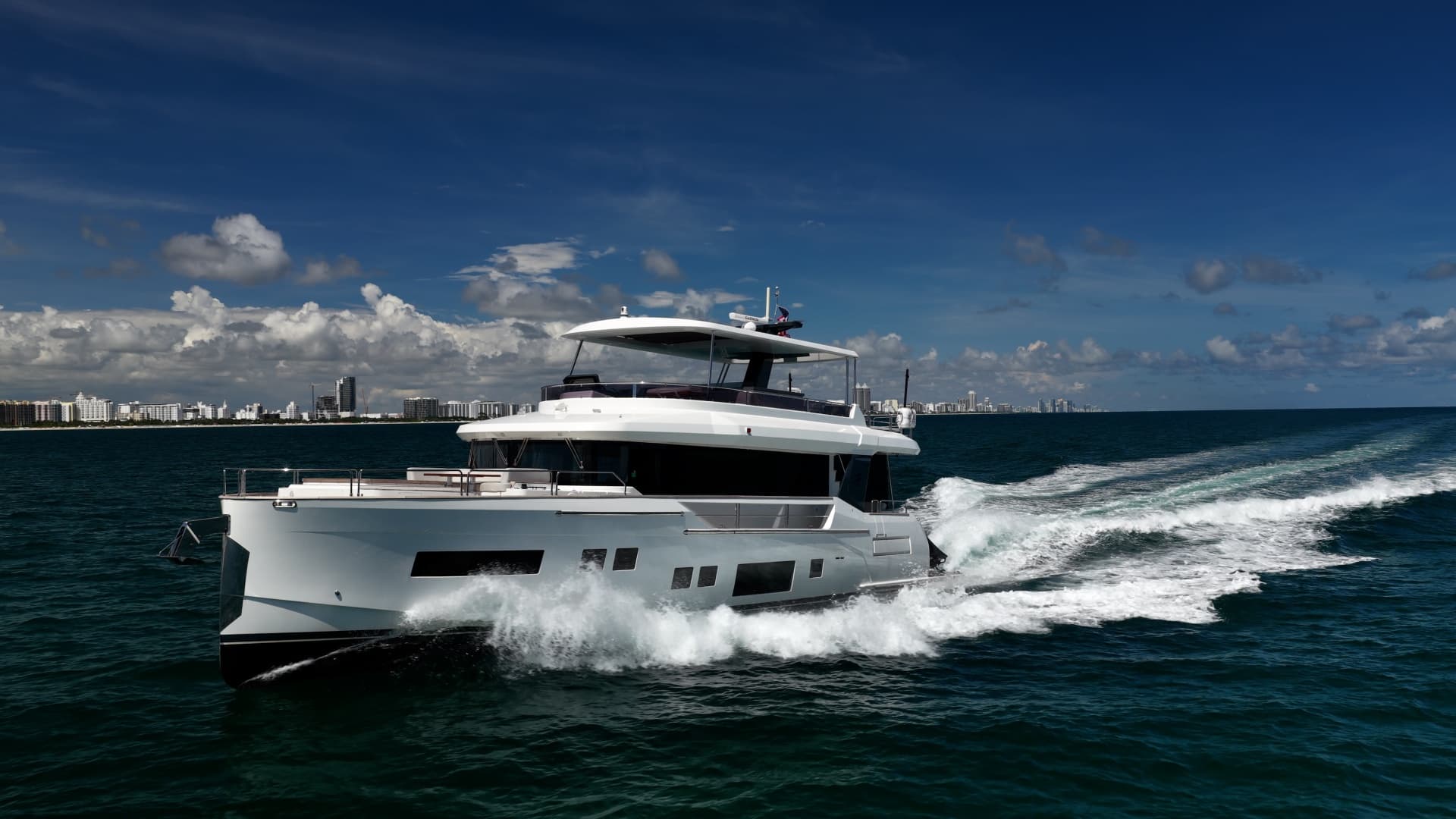 2023 Sirena 68 for Sale in Miami Beach, Florida Cruiser 3