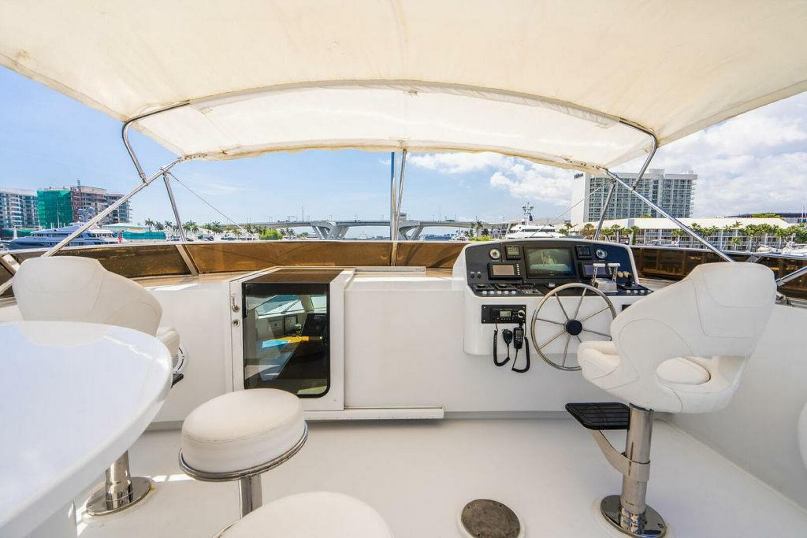 2001 Intermarine USA 95 à vendre à Miami, Florida Motor Yacht 4