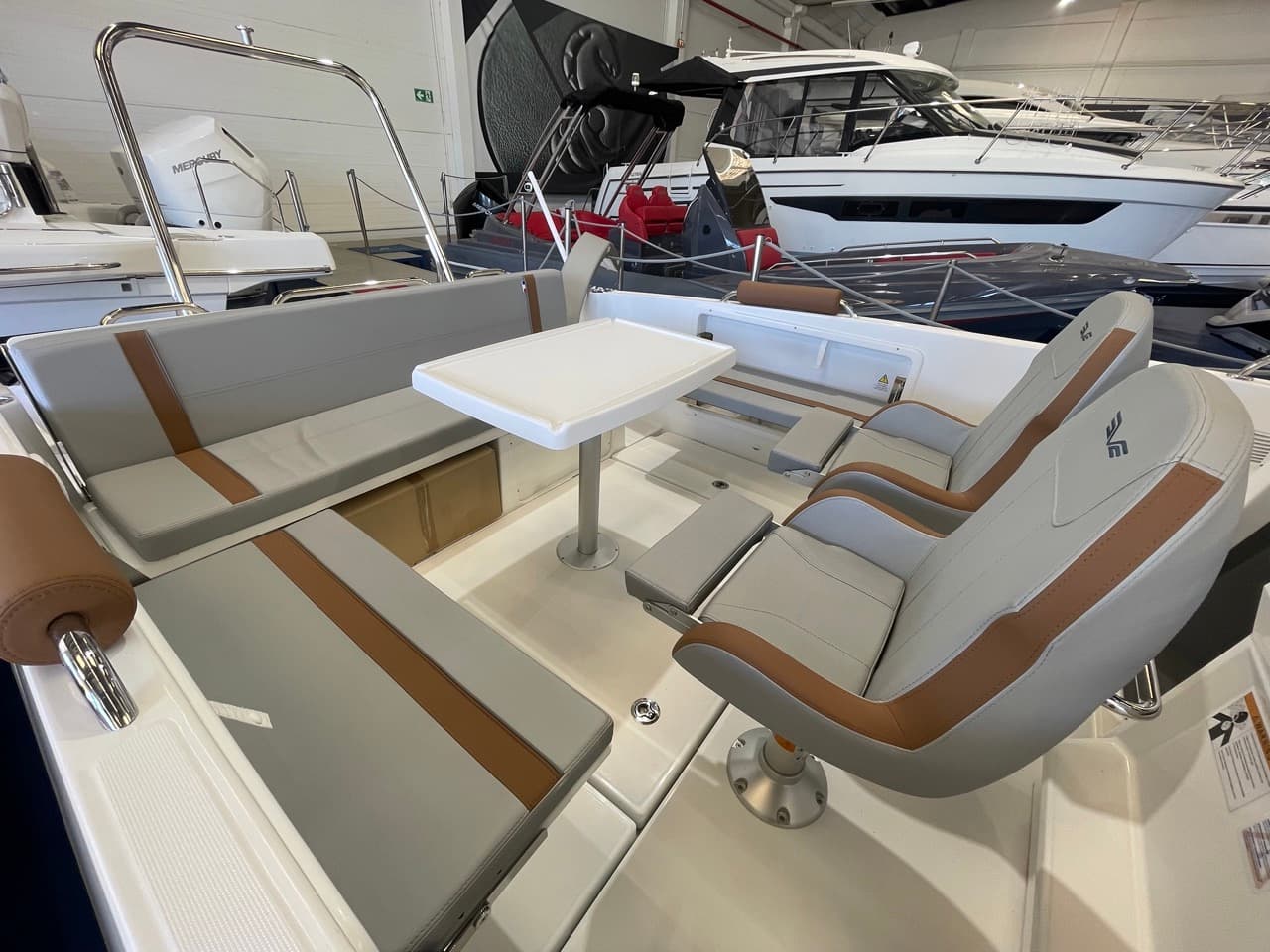 2026 Beneteau Flyer 8 SPACEdeck for Sale in Viladamat, ES Center Console 5