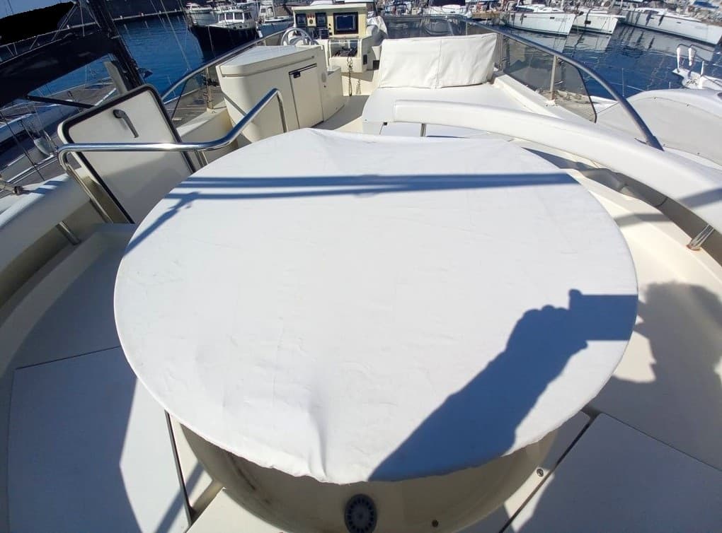 1998 Ferretti Yachts 53 zum Verkauf in Genoa, IT Flybridge 4