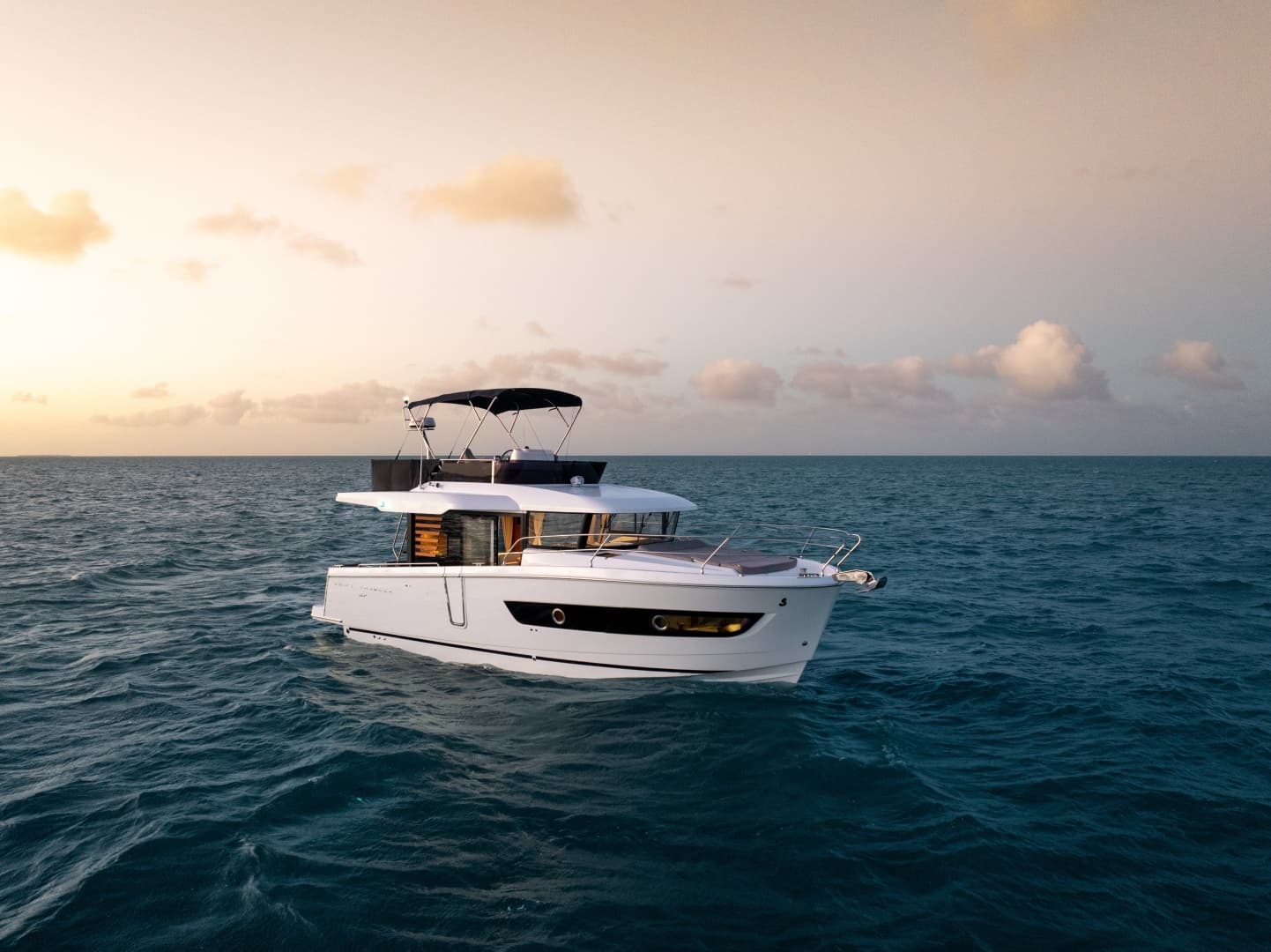 2027 Beneteau Swift Trawler 37 Sedan for Sale in South Dartmouth, Massachusetts Trawler 4