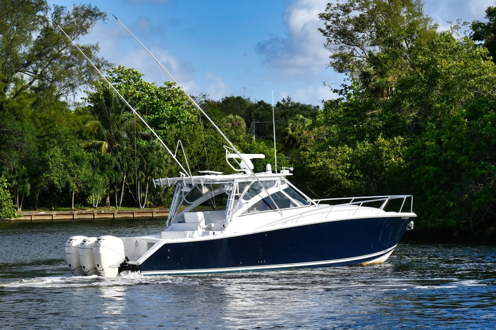 2009 Jupiter 39 Express for Sale in Fort Lauderdale, Florida Center Console 5