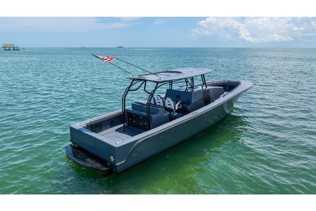 2026 Custom 45 zum Verkauf in Miami, Florida Center Console 3